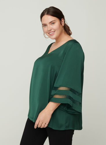 Plain blouse with 3/4 length sleeves and a V-neck, Pine Grove, Model image number 0