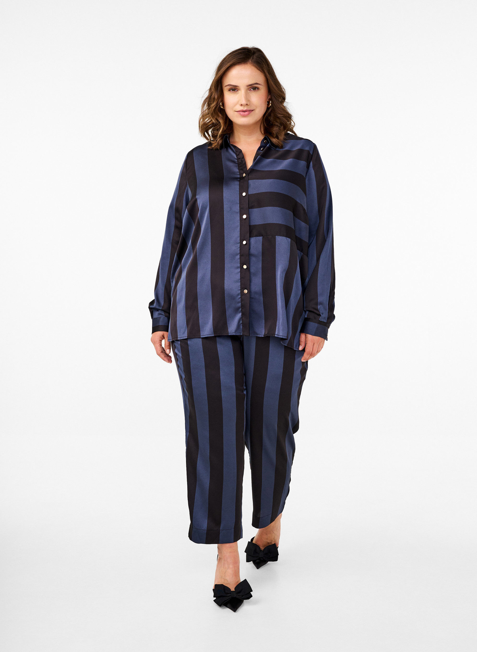 Zizzifashion Satin shirt with stripes, Spellbound w. Black, Model image number 2