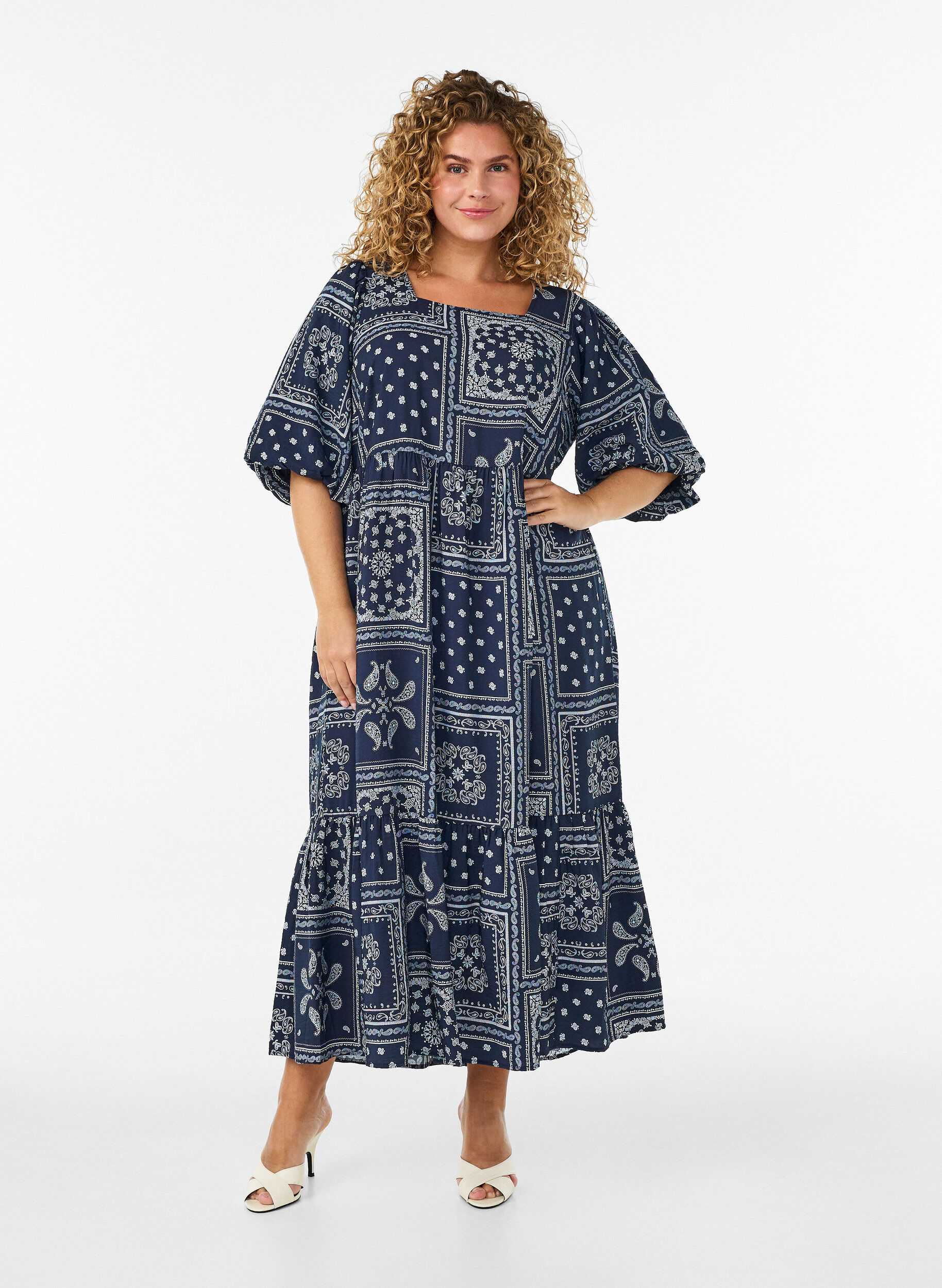 Ankle-length dress in viscose with paisley print and short sleeves, Blue, Model