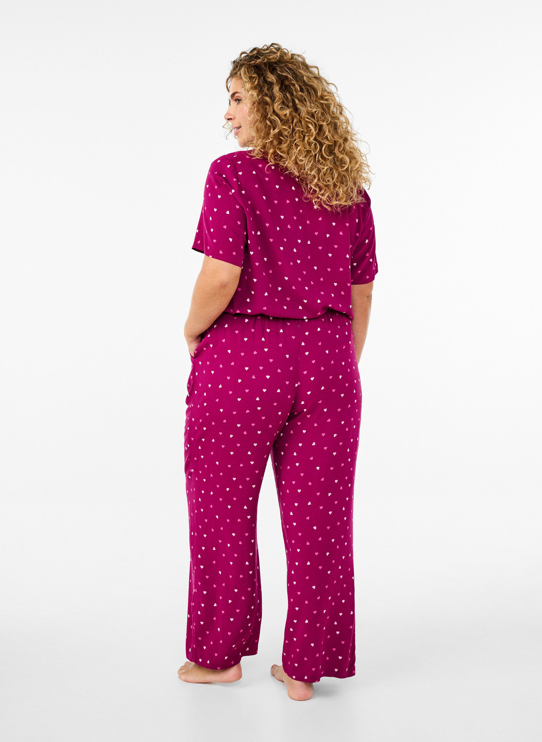 Zizzifashion Loose night trousers with hearts, Boysenberry w. Heart, Model image number 1