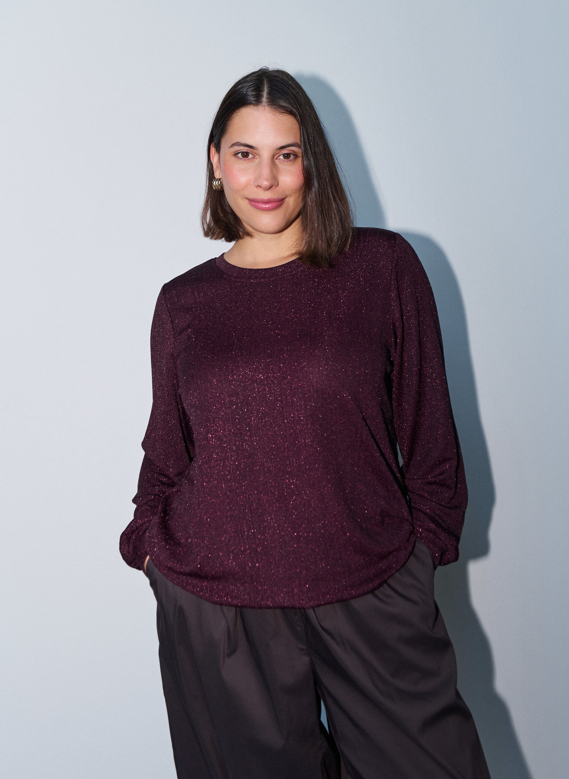 ZizzifashionBlouse with vertical texture and glitter thread, Red, Model image number 3