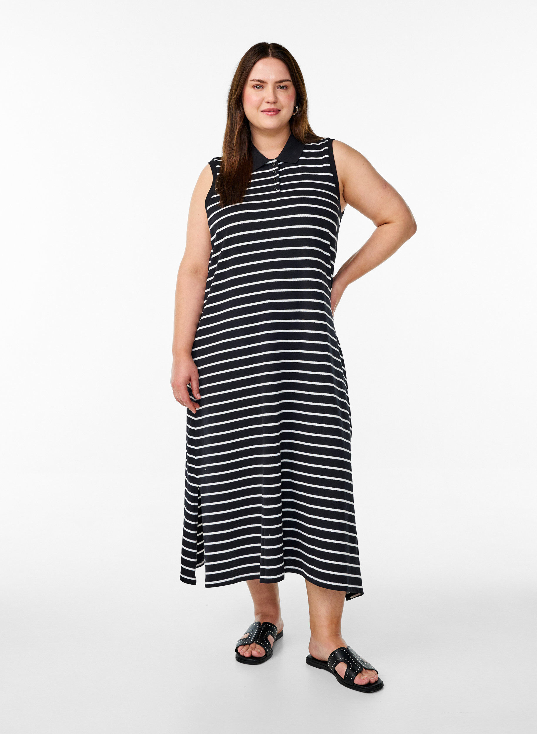Sleeveless polo dress in midi length, Black, Model