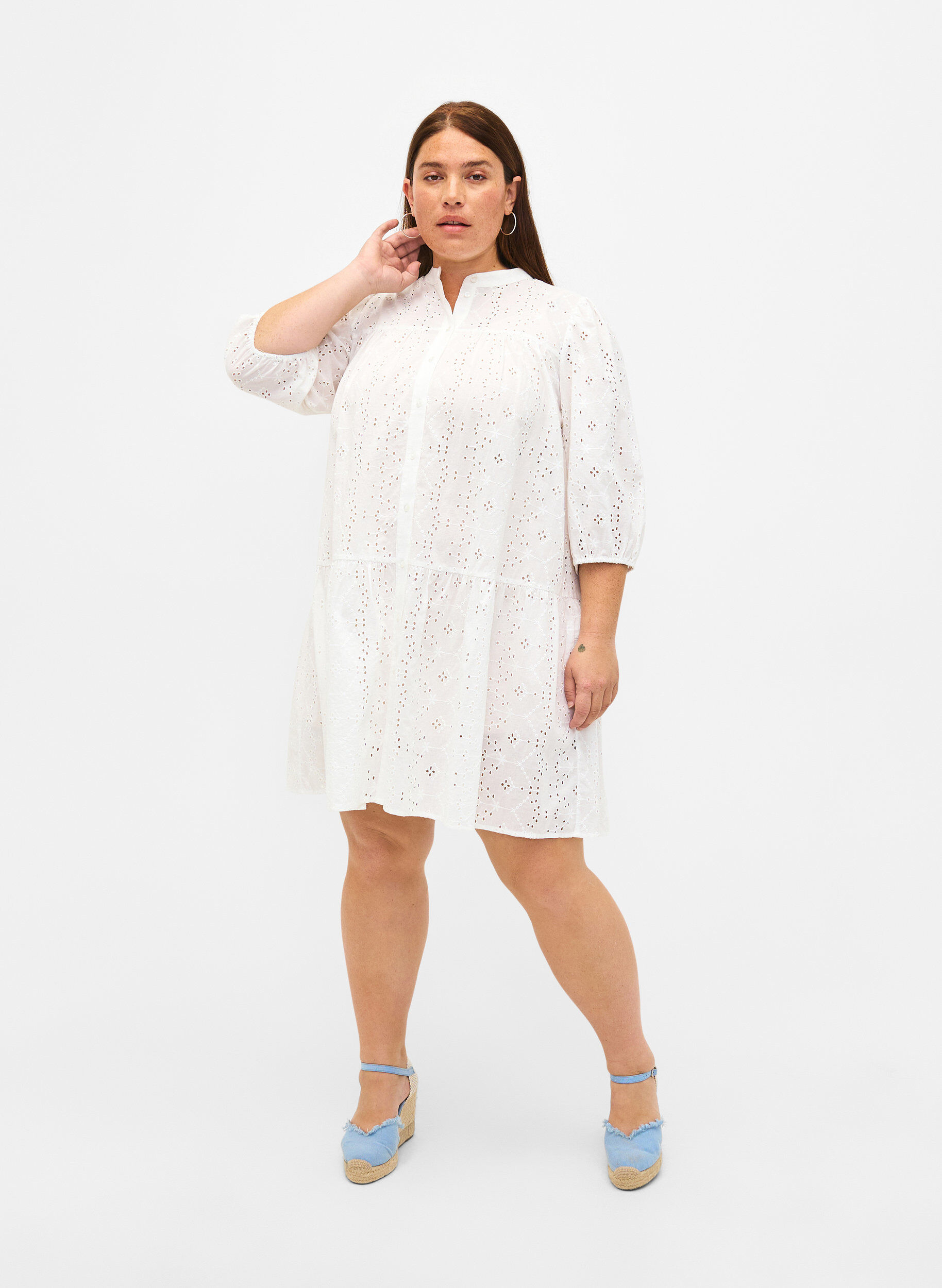 Zizzifashion Embroidery anglaise shirt dress in cotton, Bright White, Model image number 2