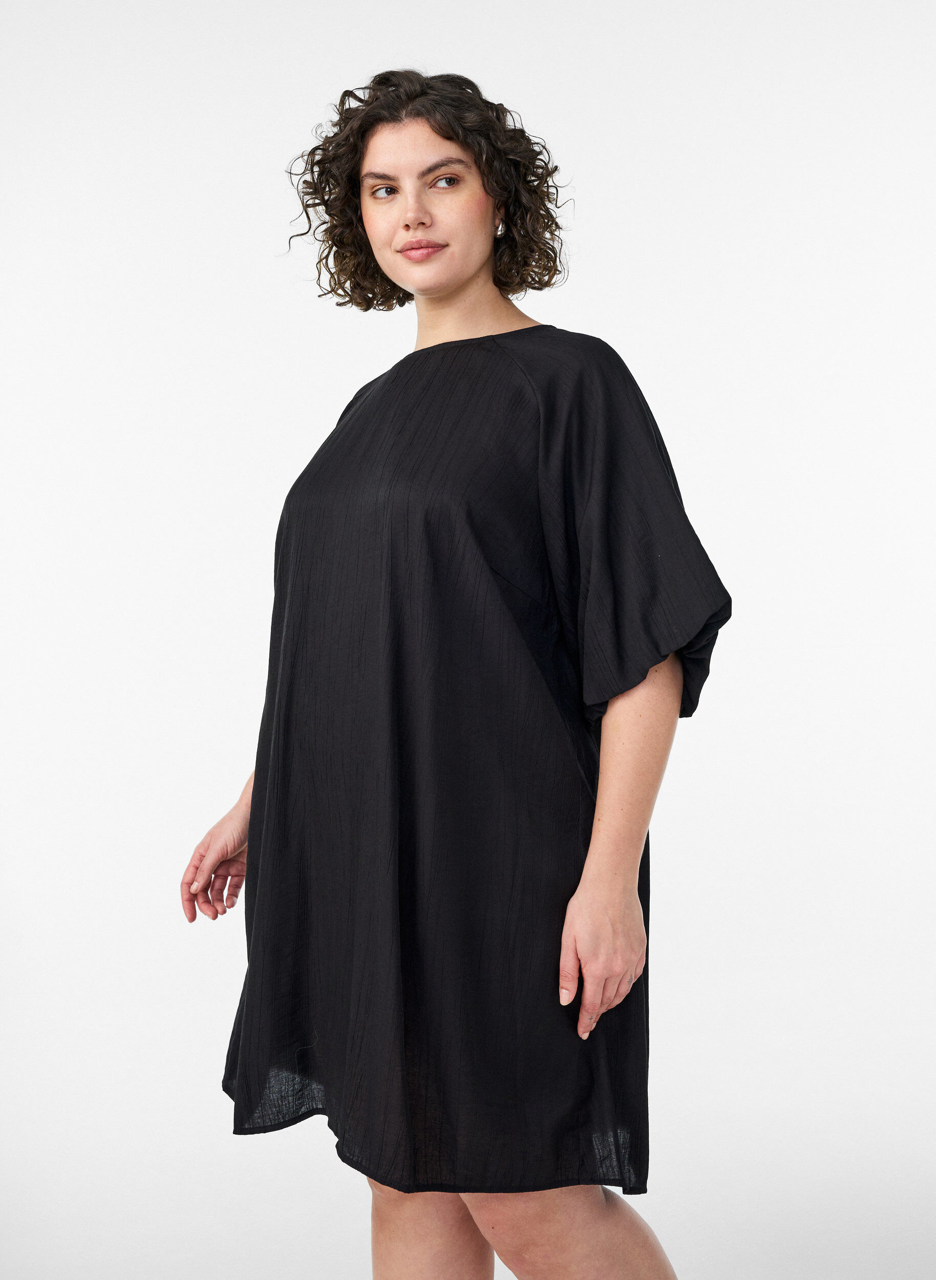 Zizzifashion Short viscose dress with balloon sleeves, Black, Model image number 1