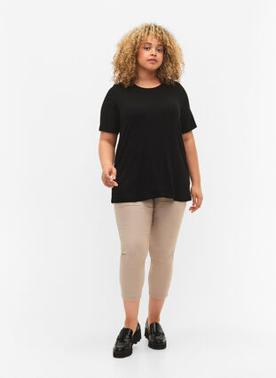 Close-fitting capri trousers in viscose blend, Pure Cashmere, Model image number 0