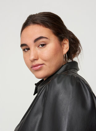 Synthetic leather shirt with 3/4-length puff sleeves, Black, Model image number 2