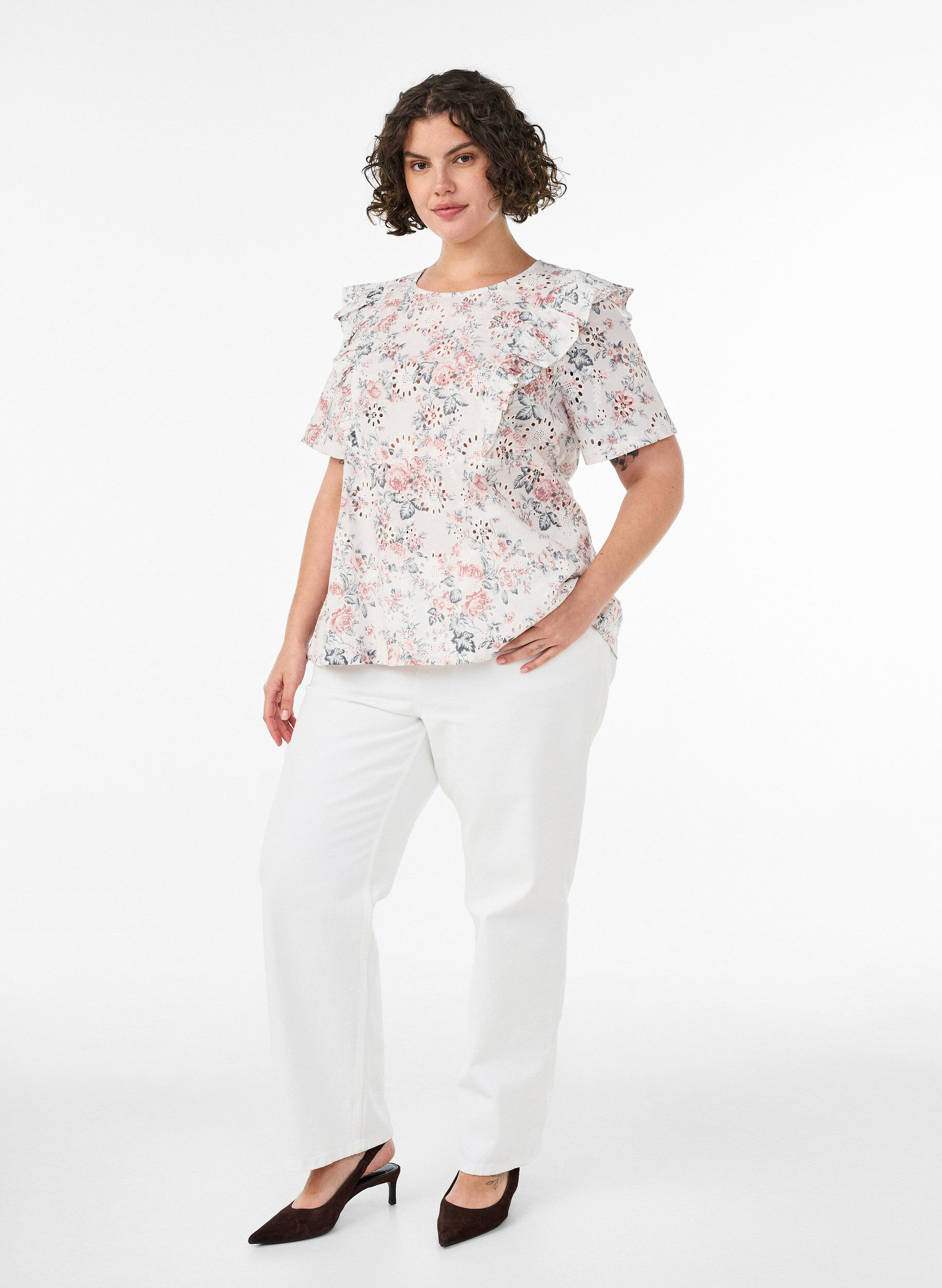 Zizzifashion Cotton blouse with broderie anglaise and ruffles, Red, Model image number 1
