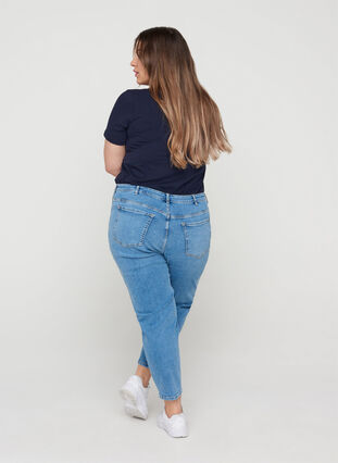 Cropped mom fit jeans with a high waist, Light blue denim, Model image number 1