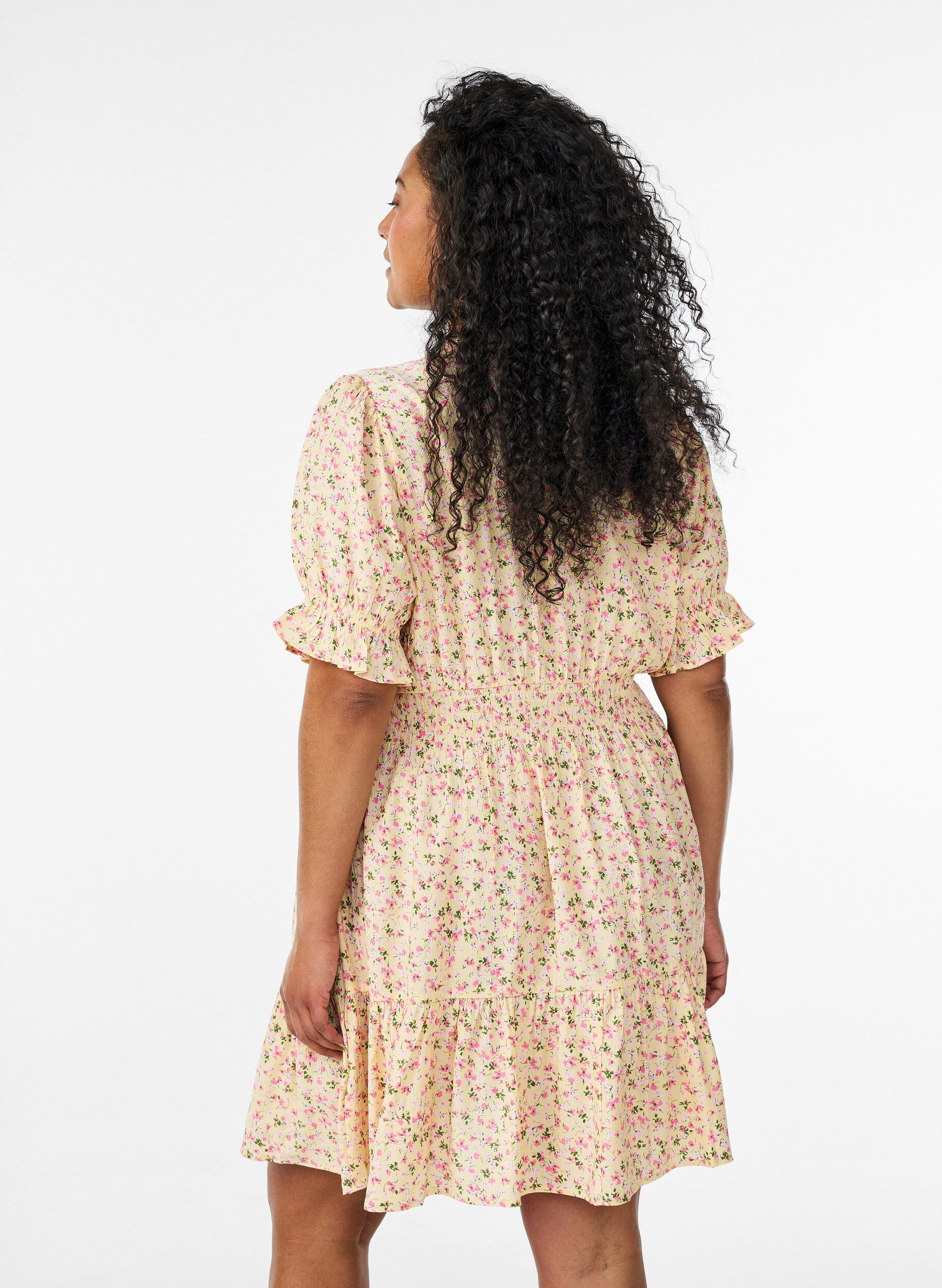 Zizzifashion Short viscose dress with ruffle details, Yellow, Model image number 2