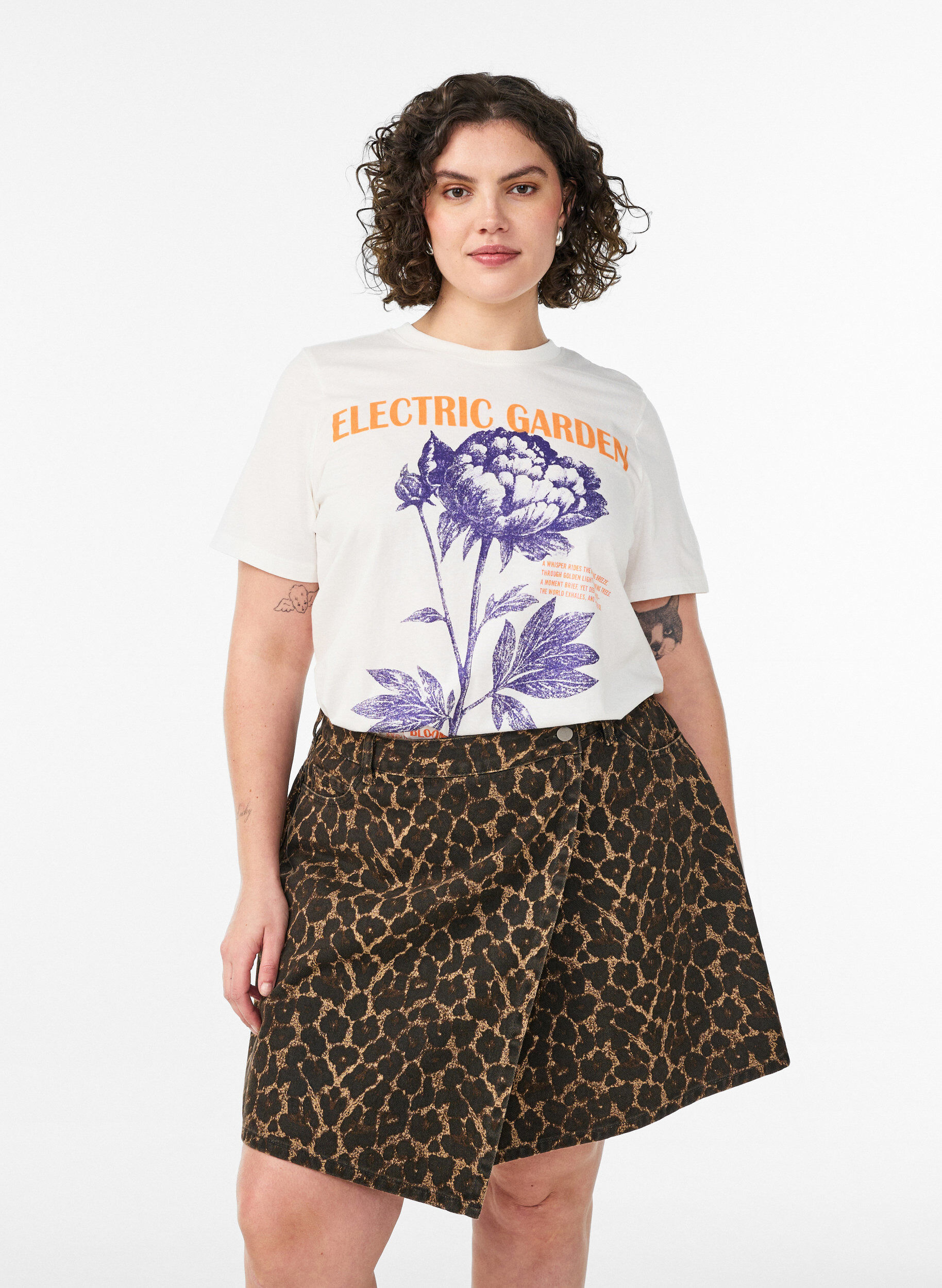 Short denim skirt with leopard print and an A-line shape, Brown, Model