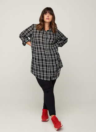 Long, checked viscose shirt, Black/White CH, Model image number 3