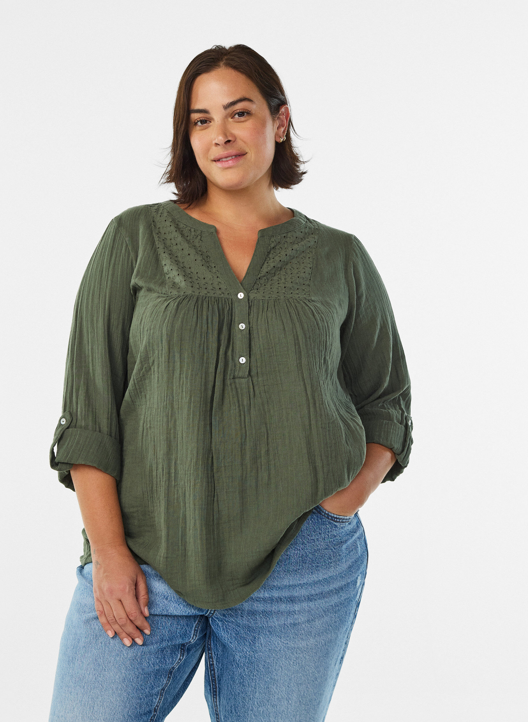 ZizzifashionBlouse in cotton muslin with broderie anglaise, Green, Model image number 0