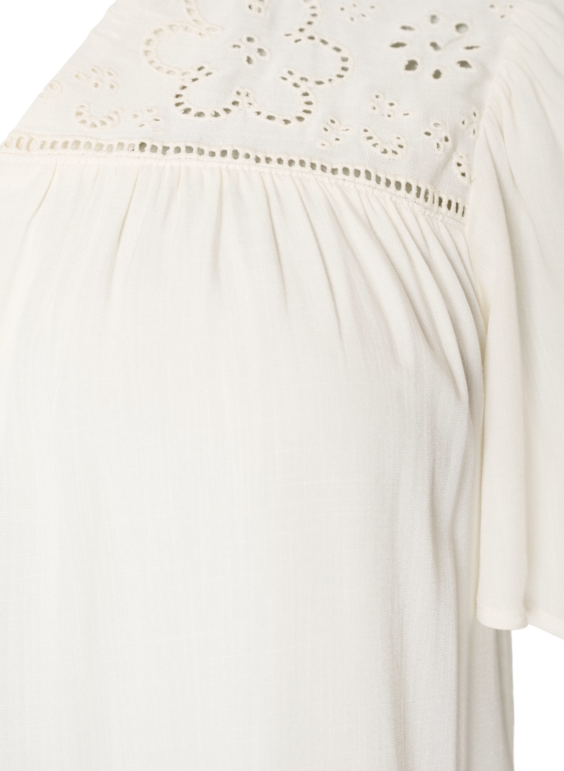 Zizzifashion Blouse in viscose with broderie anglaise, Beige, Packshot image number 2