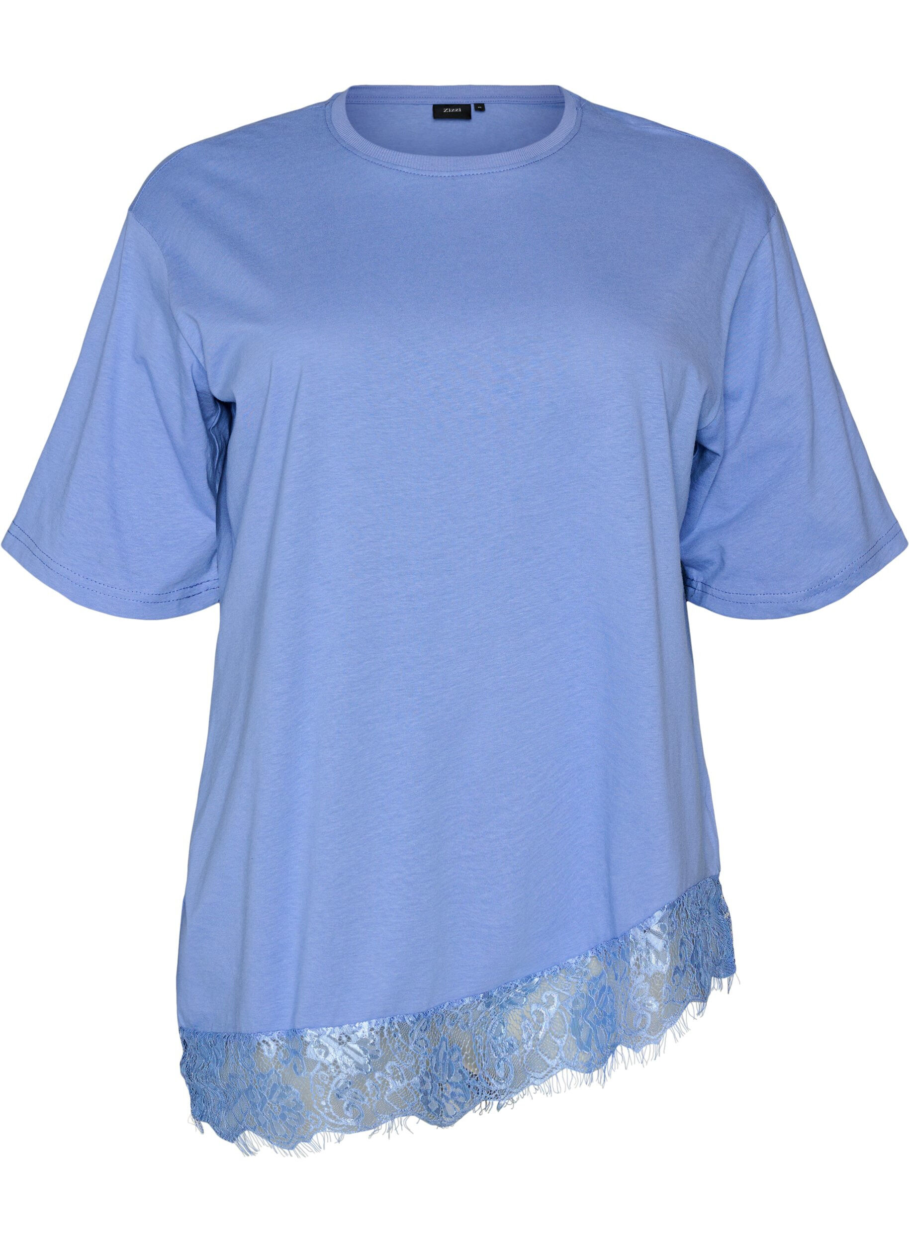T-shirt with asymmetric lace hem