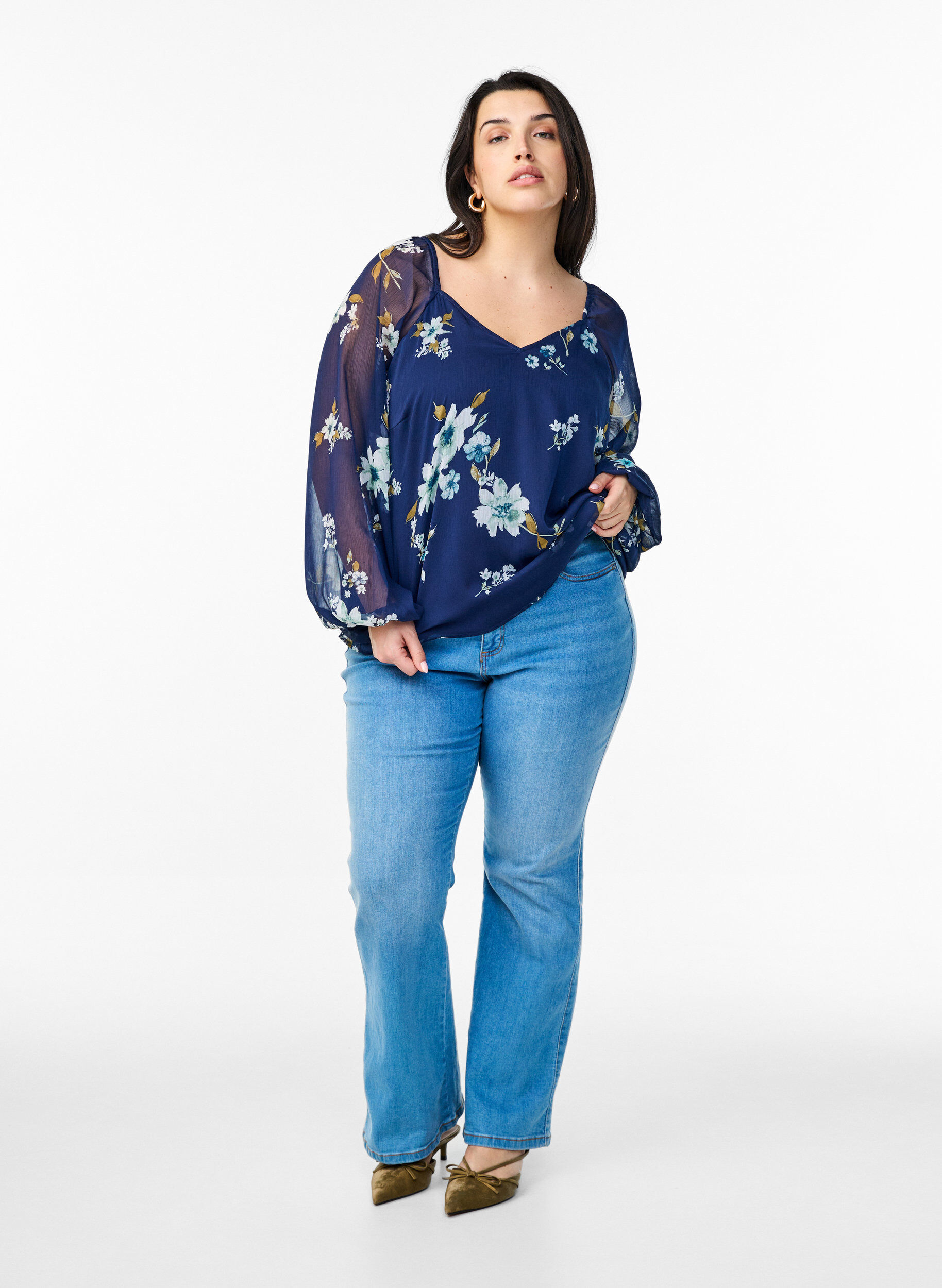 Zizzifashion Chiffon blouse with floral print and long sleeves, Blue, Model image number 1