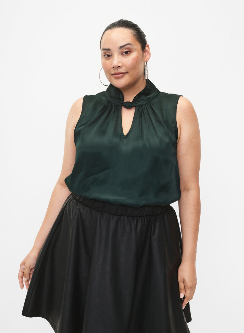 Sleeveless top in viscose with detail, Scarab, Model image number 0