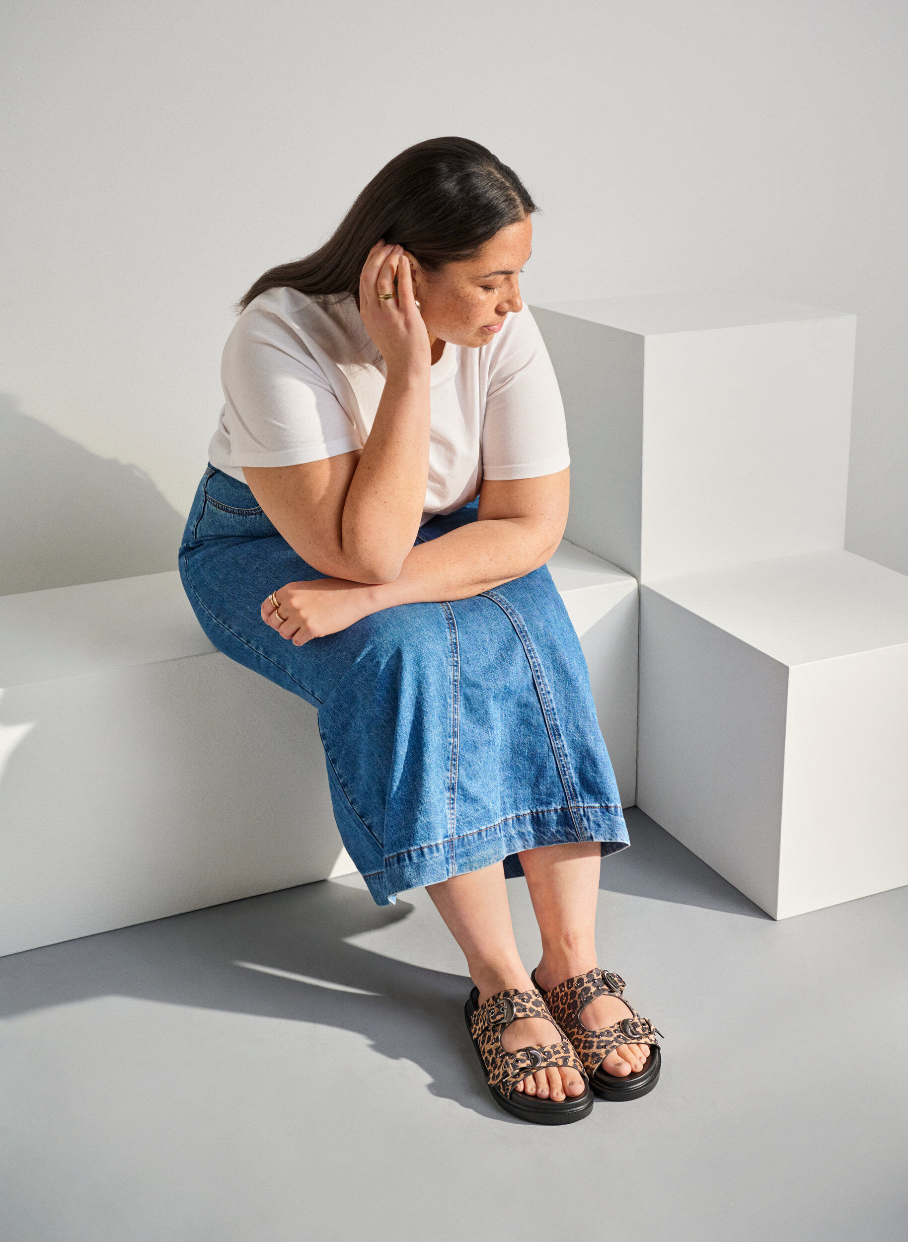 Wide fit - Sandal with studs