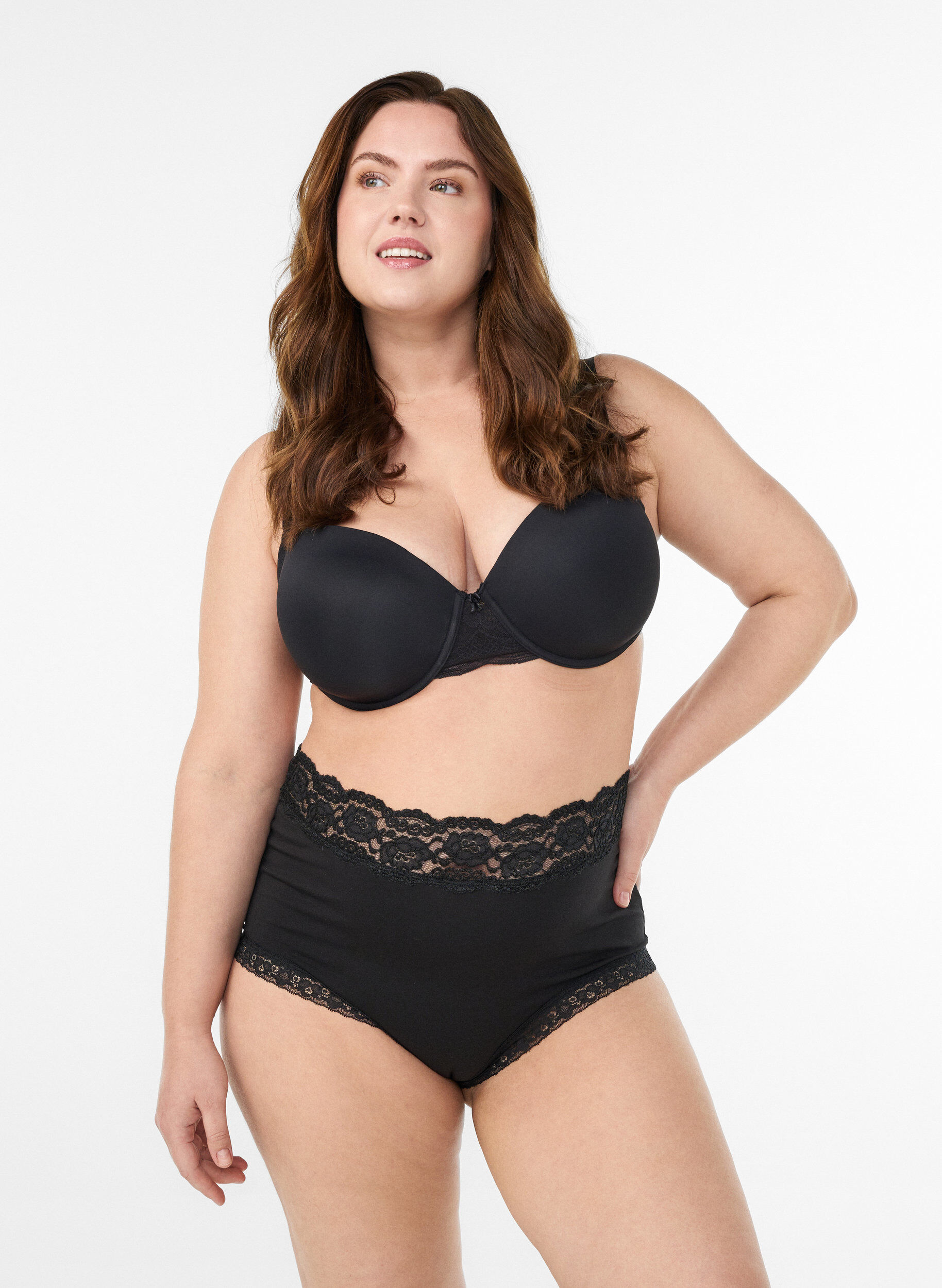 2-pack hipsters with lace trim and high waist, Black, Model