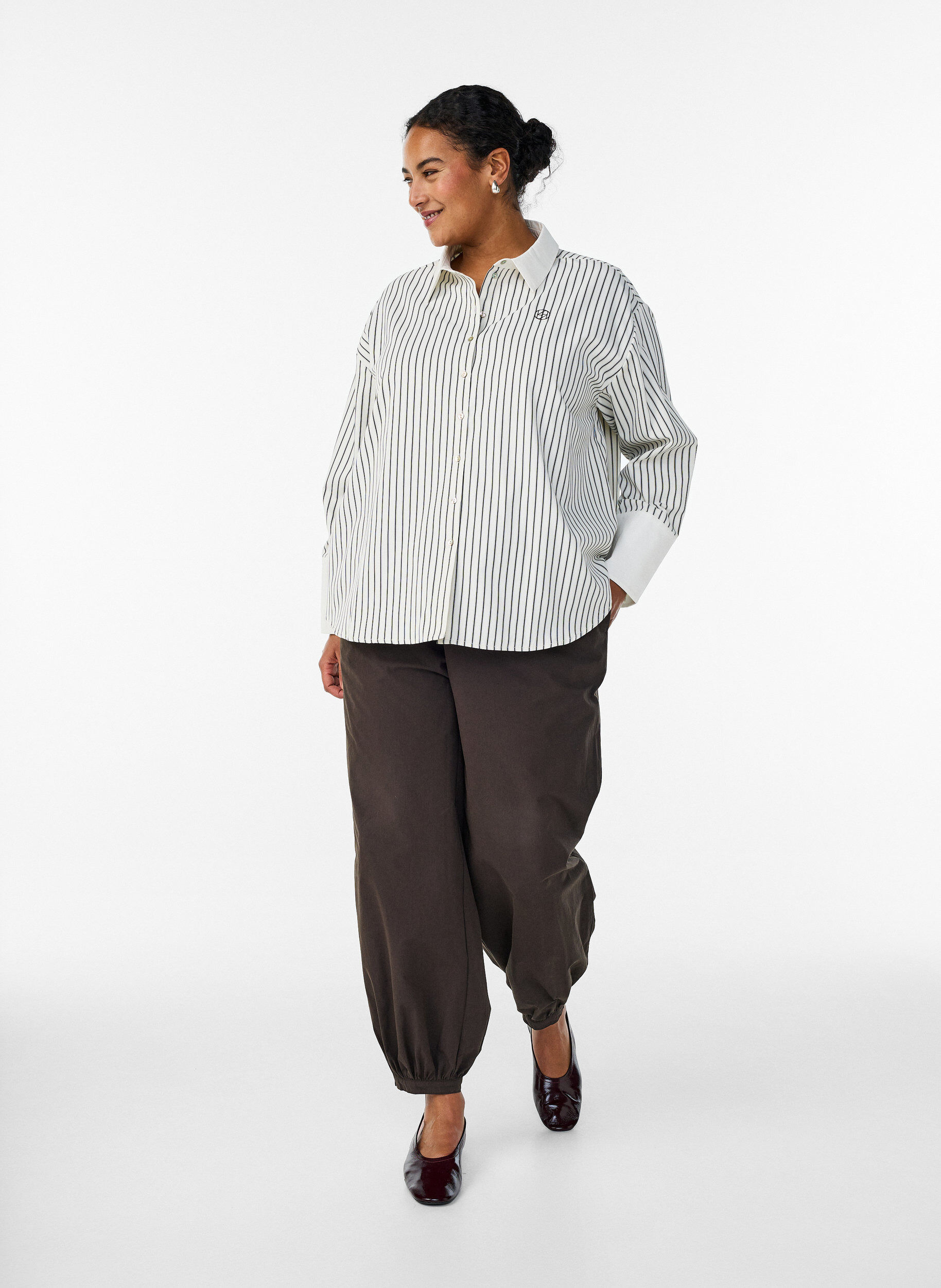 Zizzifashion Loose striped shirt with wide cuffs, White, Model image number 1