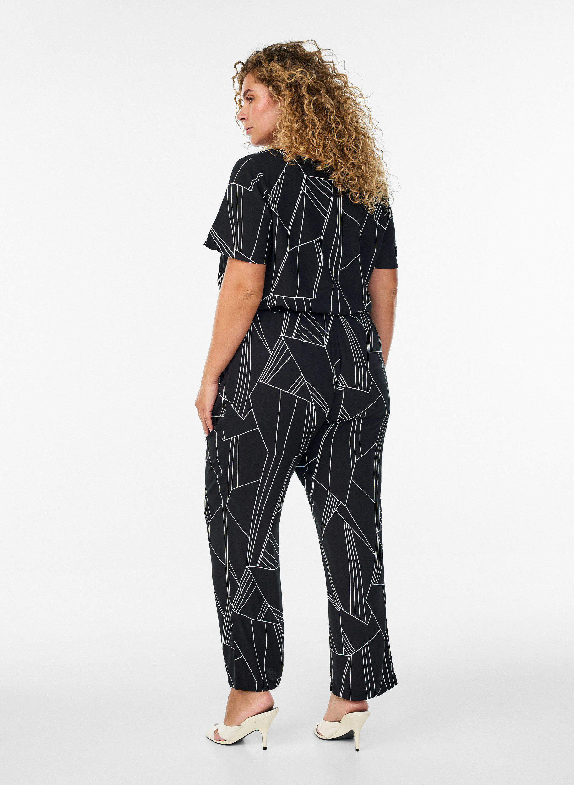 Zizzifashion High-waisted viscose trousers, Black, Model image number 1