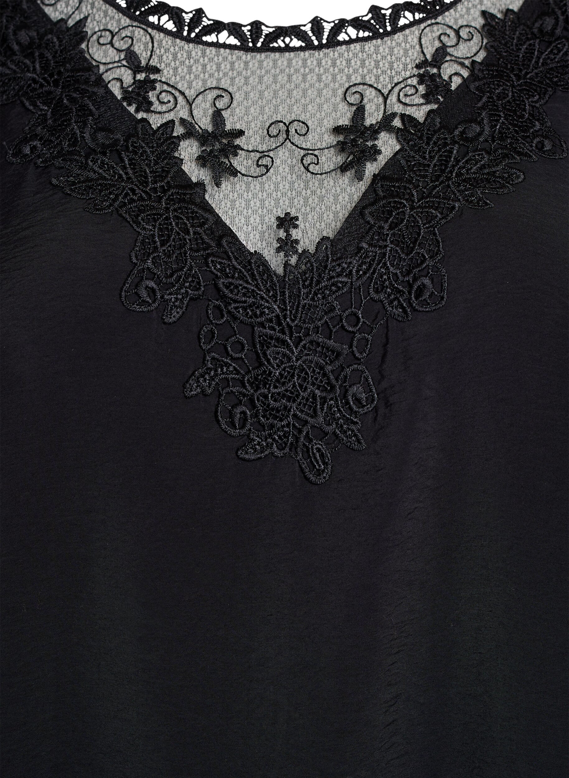 ZizzifashionBlouse with 3/4 sleeves and lace details, Black, Packshot image number 2