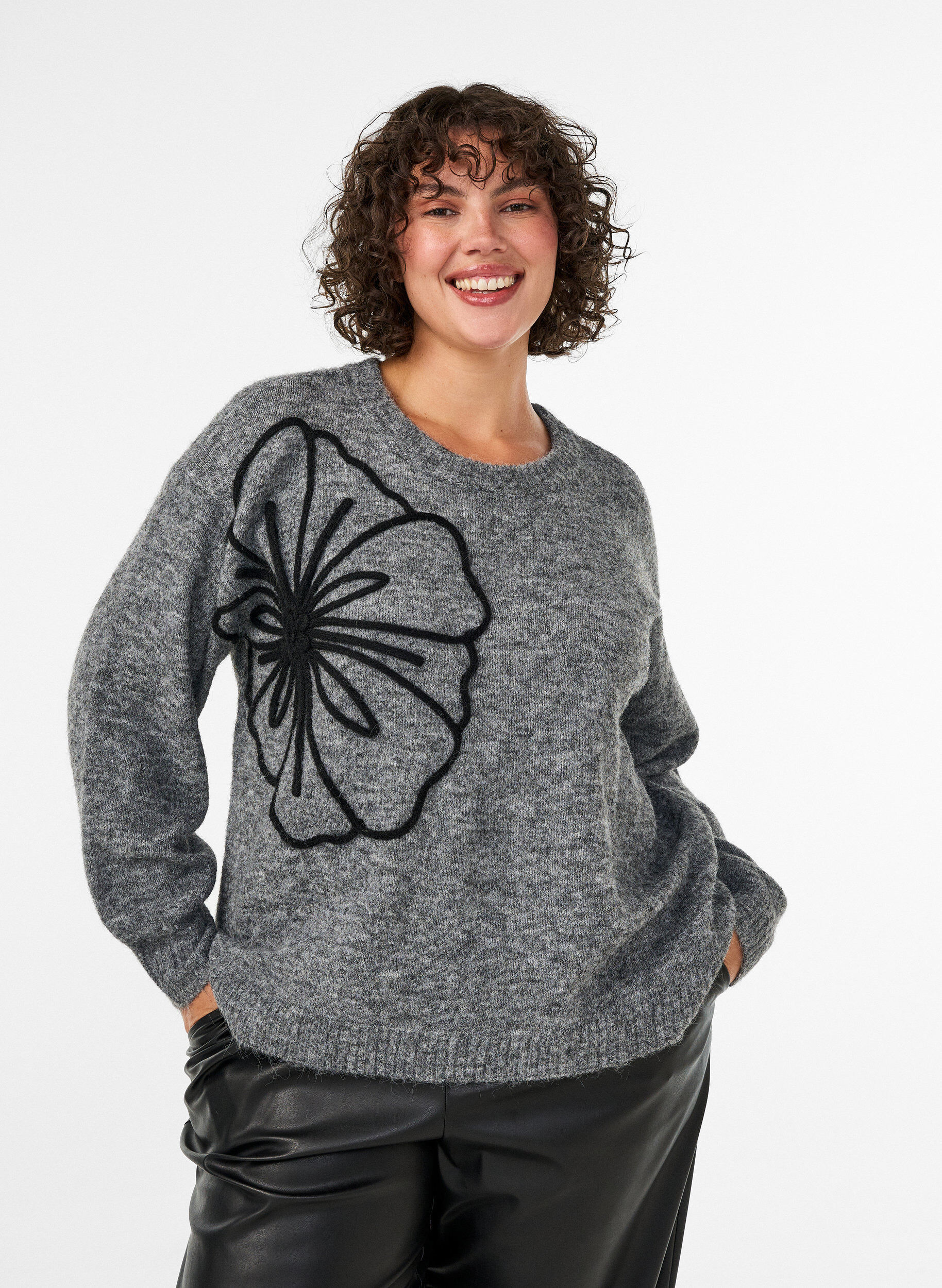ZizzifashionJumper with flower appliqu&eacute;, Grey, Model image number 0