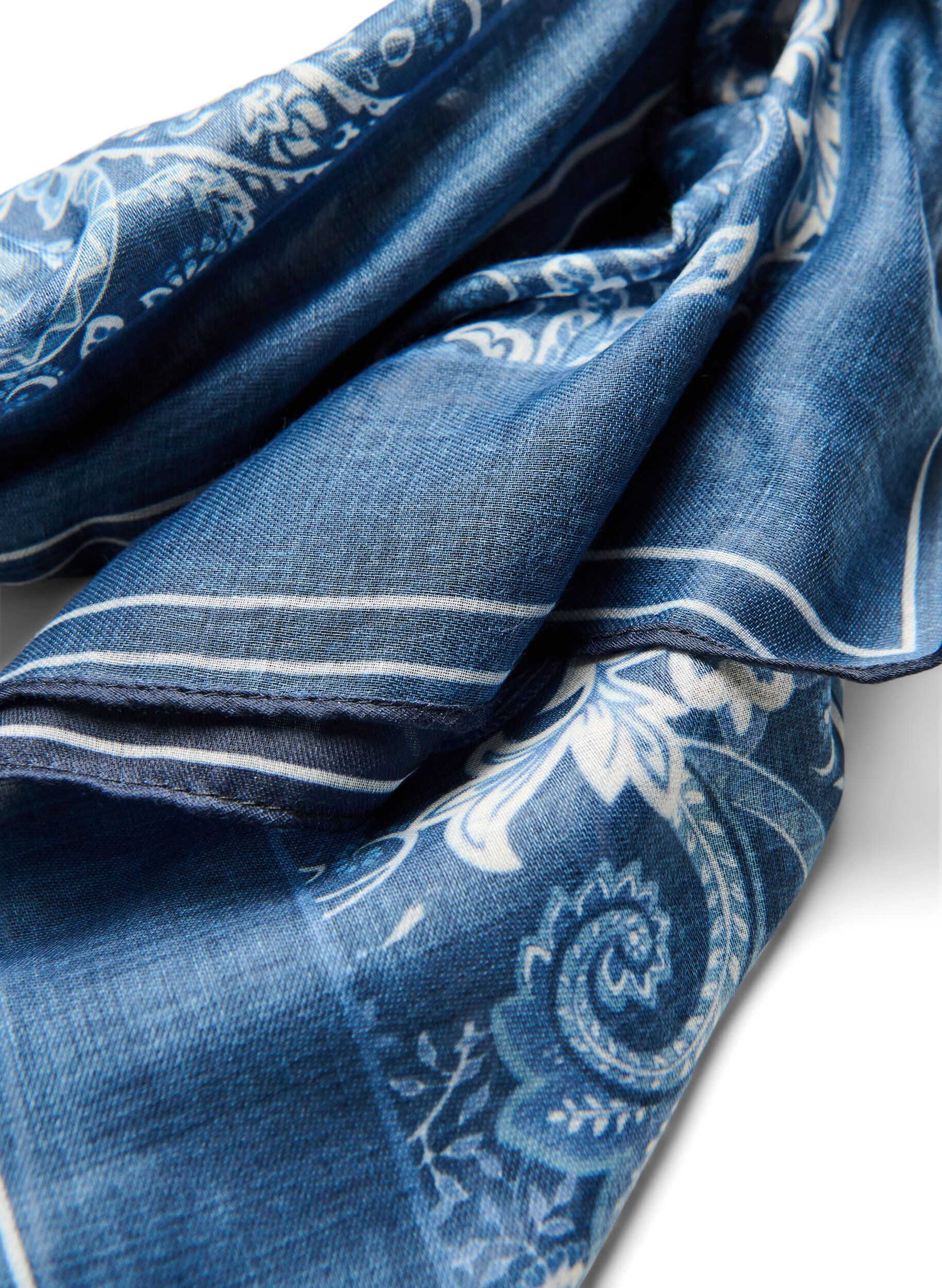 Zizzifashion Long patterned scarf, Blue, Packshot image number 1