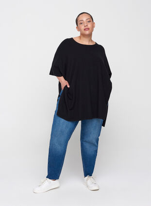 Short-sleeved knitted poncho with round neck, Black, Model image number 2