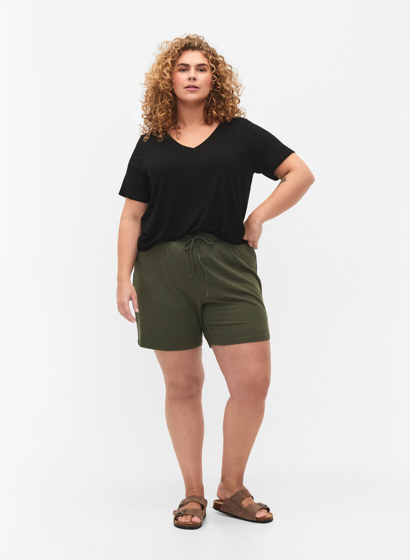 Ribbed T-shirt with LENZING™ ECOVERO™ Viscose, Black, Model image number 2