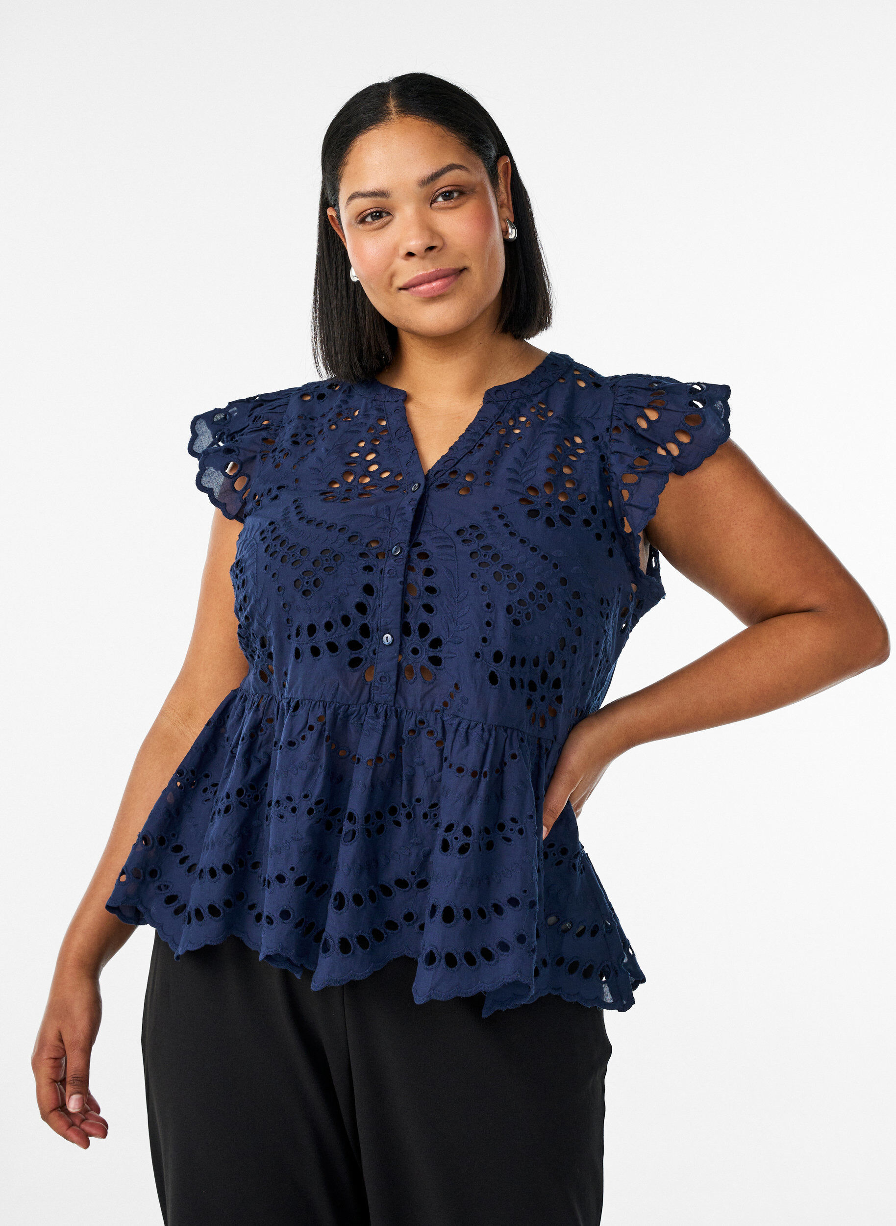 Zizzifashion Sleeveless broderie anglaise blouse with ruffles, Blue, Model image number 0