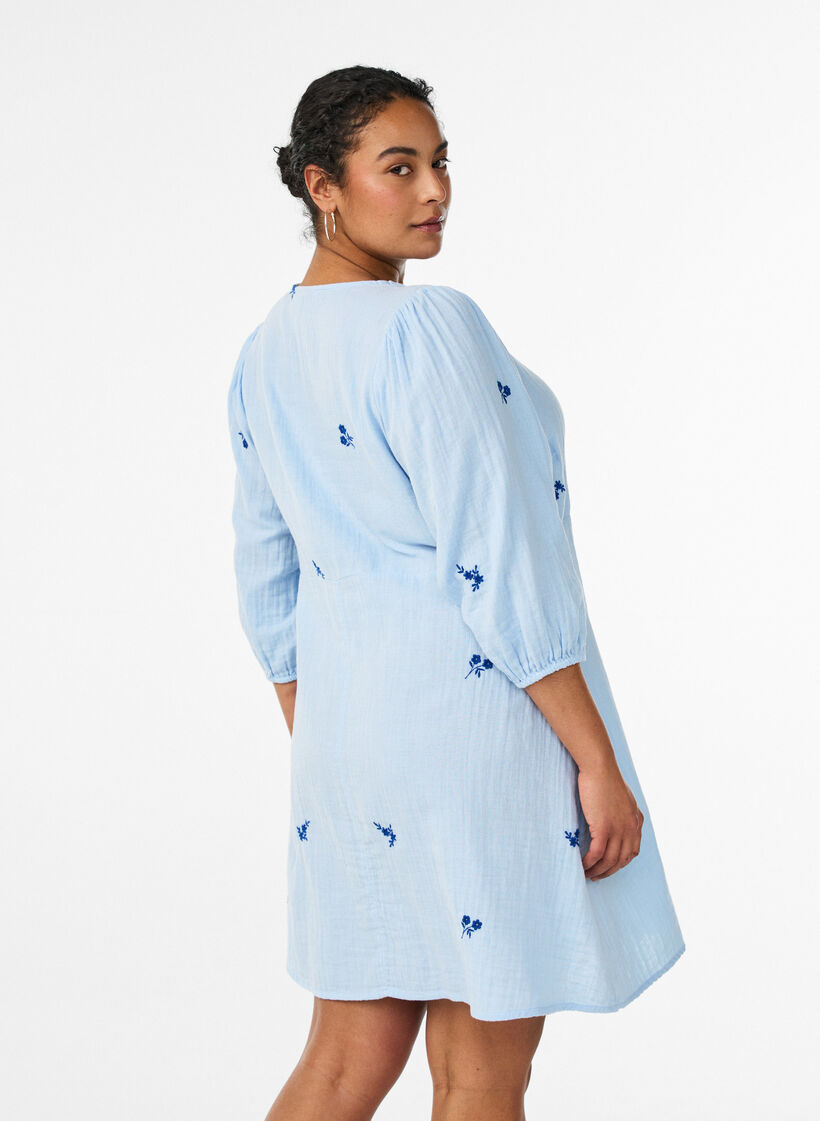 Short cotton muslin dress with embroidered details, Light Blue, Model image number 2