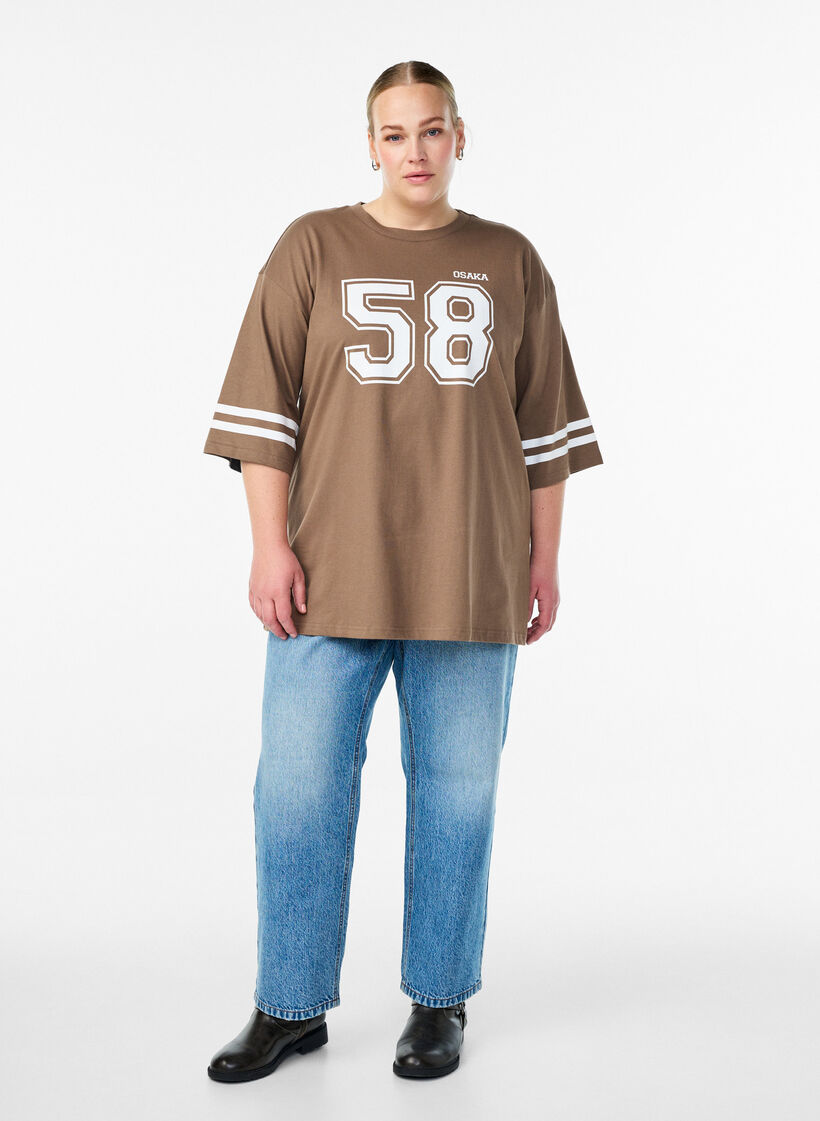 Oversized college T-shirt with 3/4 sleeves, Brown, Model image number 1