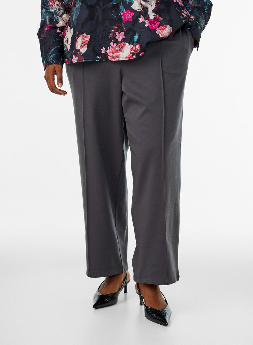 Loose jersey trousers with a high waist, Dark Grey, Model image number 2