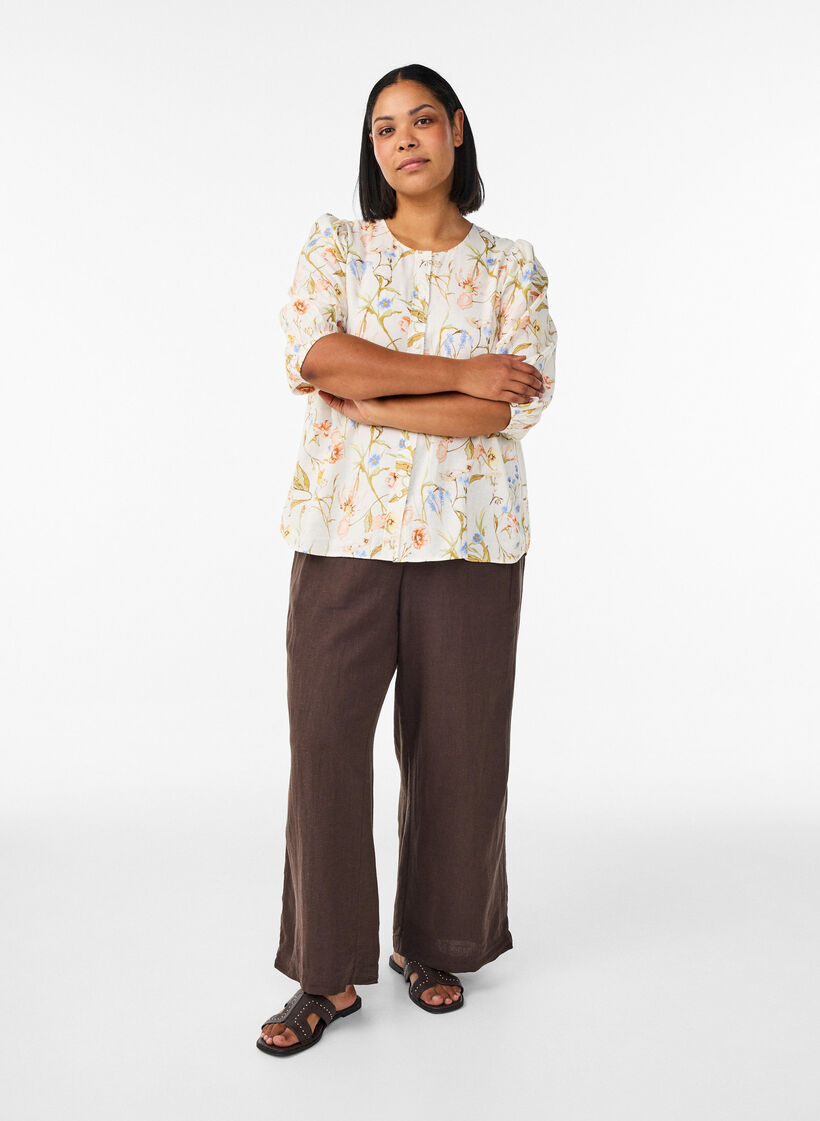 Shirt blouse in linen and viscose with 3/4-sleeves, Vanilla, Model image number 1