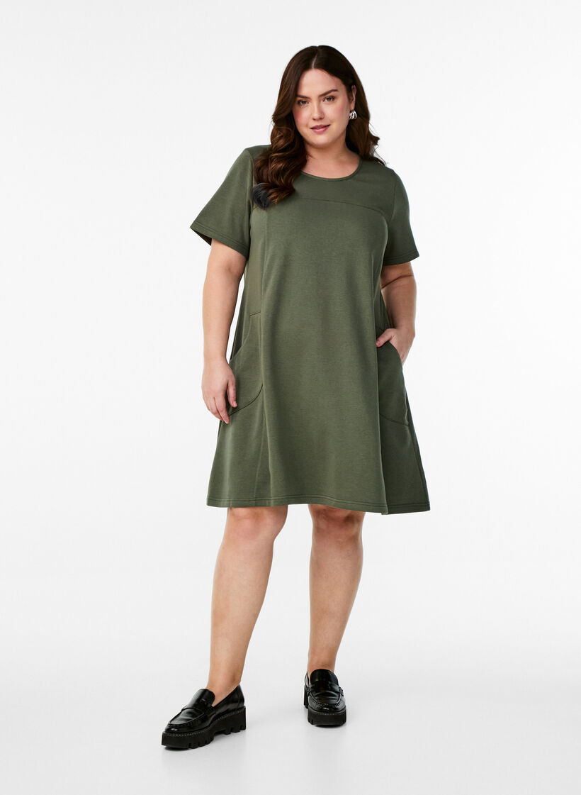Jersey dress with short sleeves and pockets, Green, Model image number 1