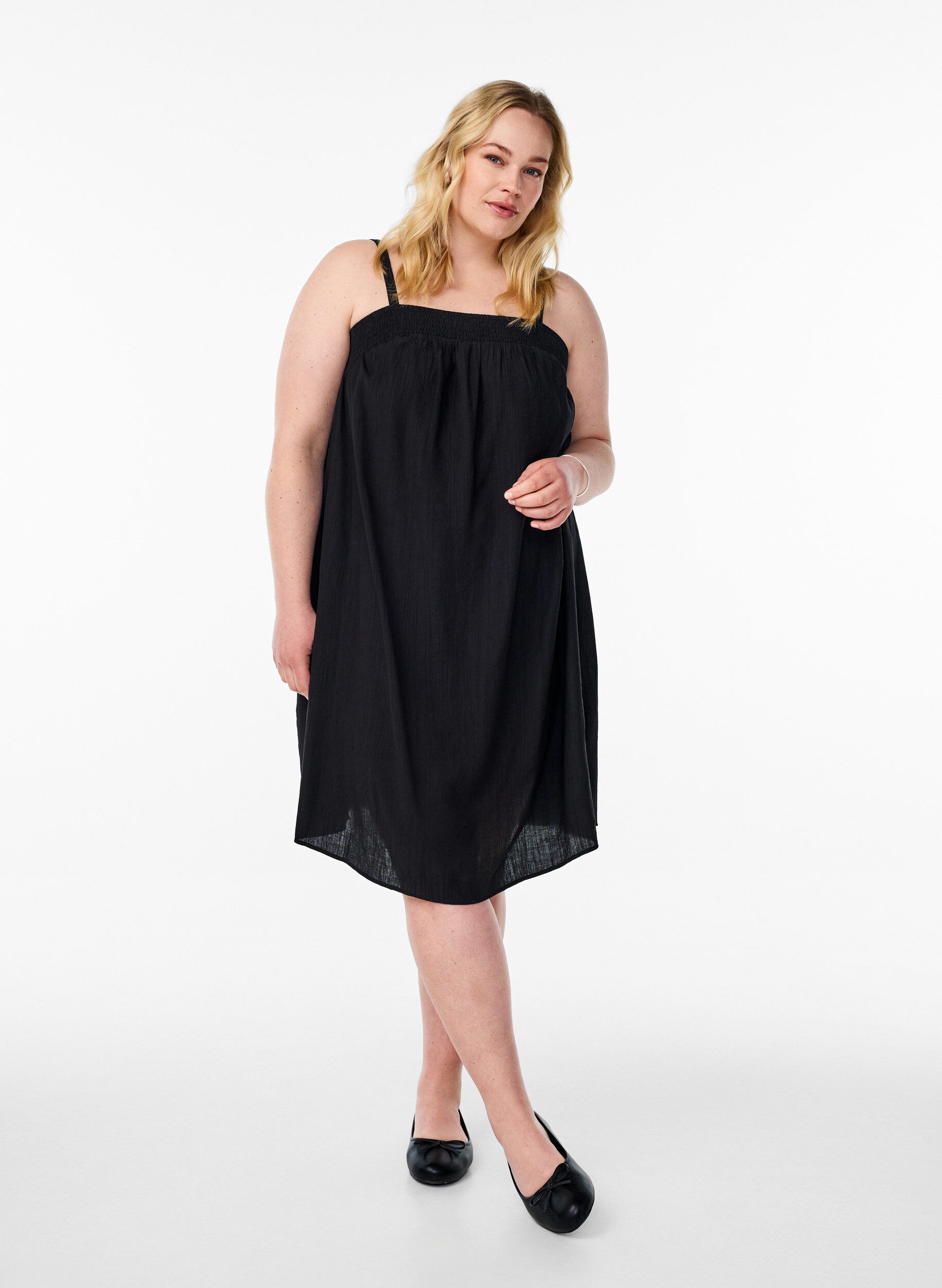 Zizzifashion Short viscose dress with spaghetti straps, Black, Model image number 1