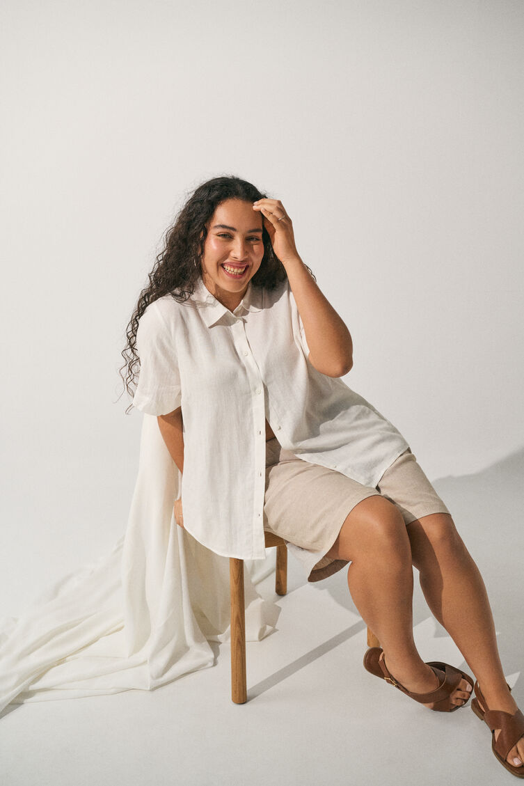 Light and airy simplicity, , Model