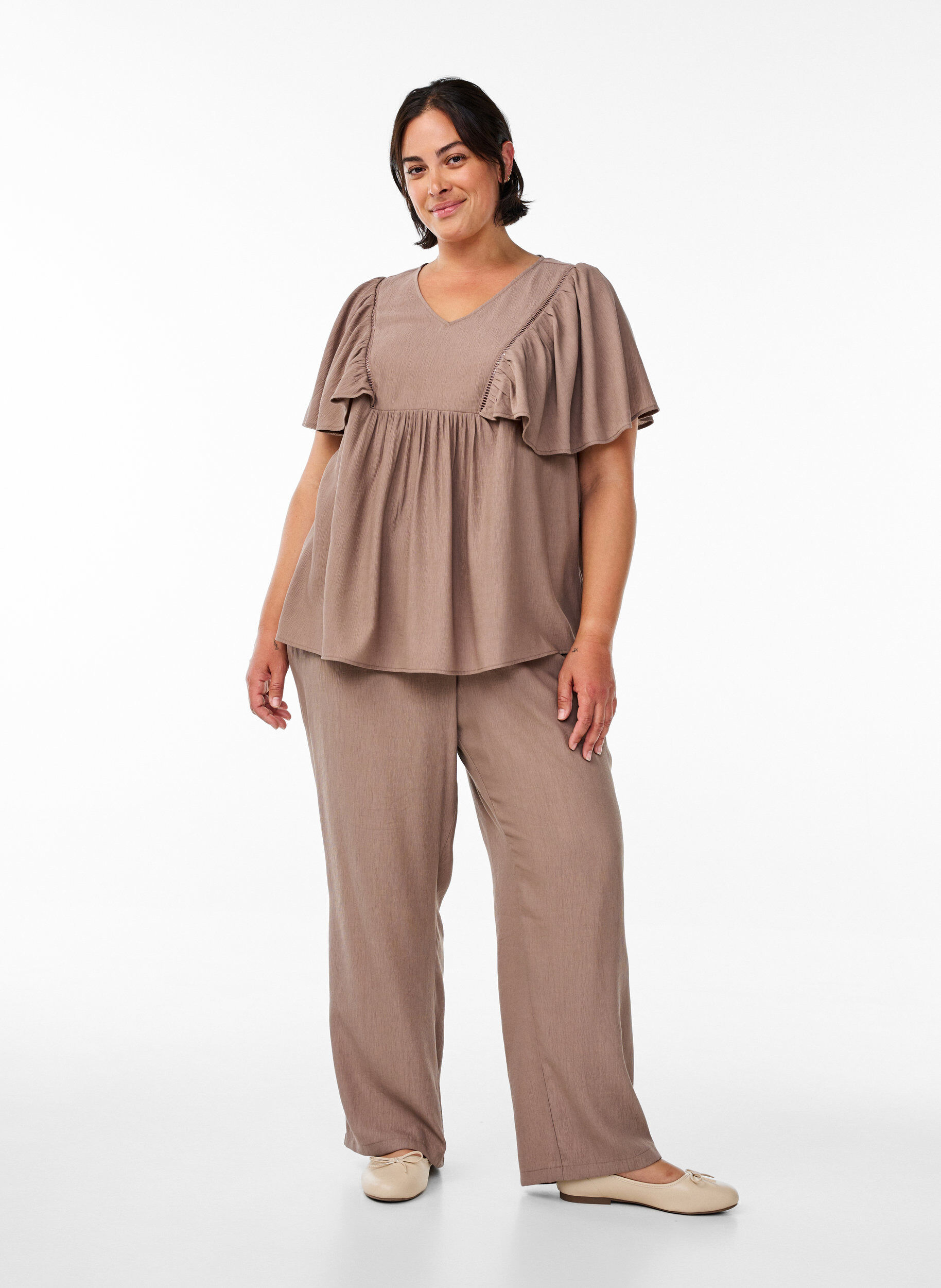 Zizzifashion High-waisted viscose trousers with pockets, Brown, Model image number 0