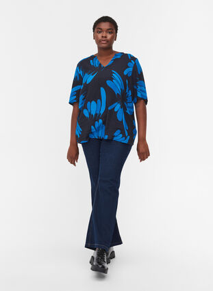 Printed viscose blouse with v-neckline, Dark Blue AOP, Model image number 2