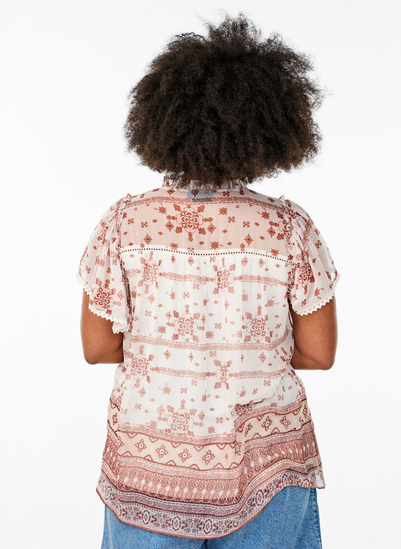Patterned blouse with ruffle detailing and short sleeves, Vanilla, Model image number 2