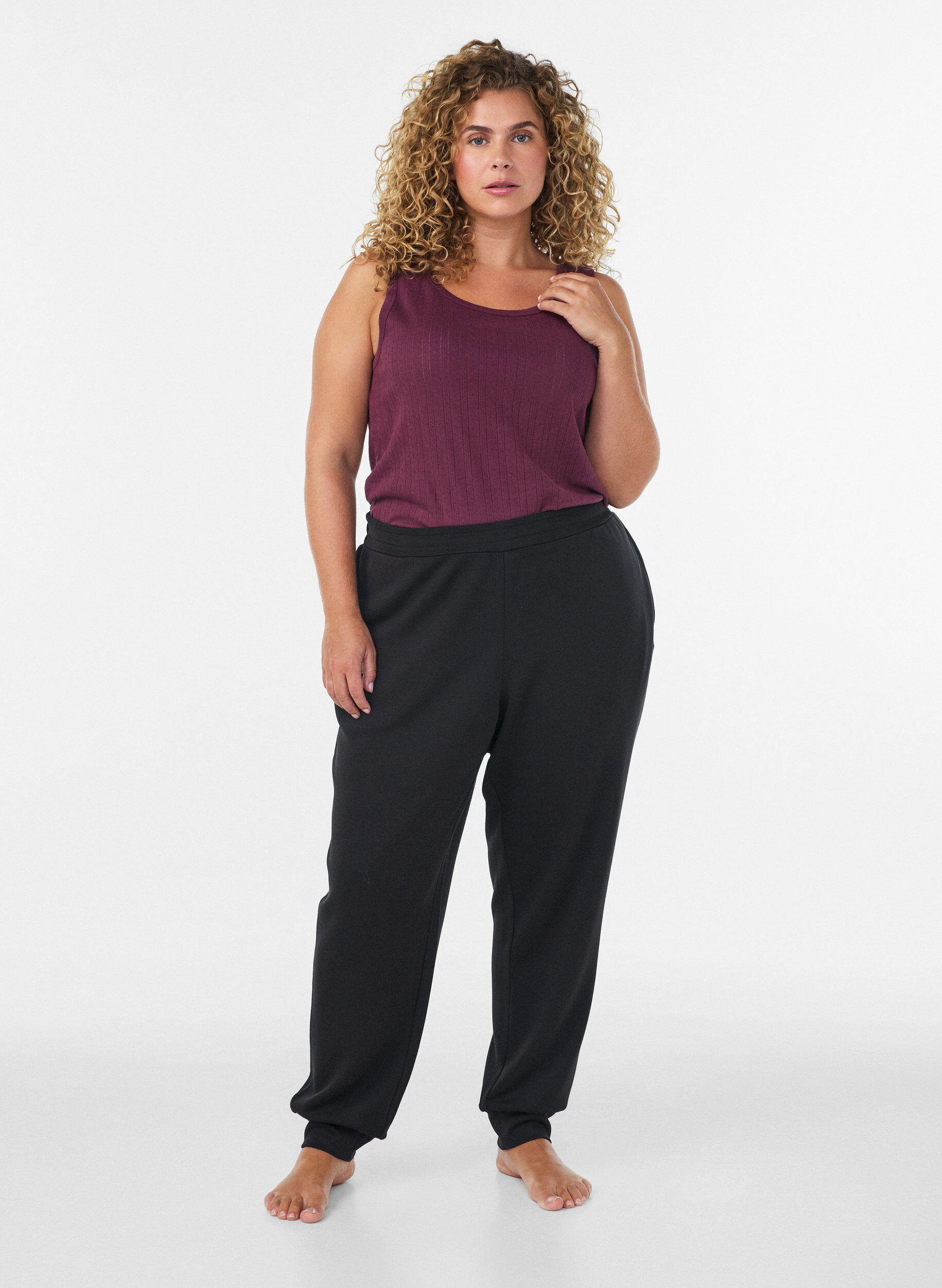 ZizzifashionNight top in organic cotton with a textured pattern, Dark Bordeaux, Model image number 1