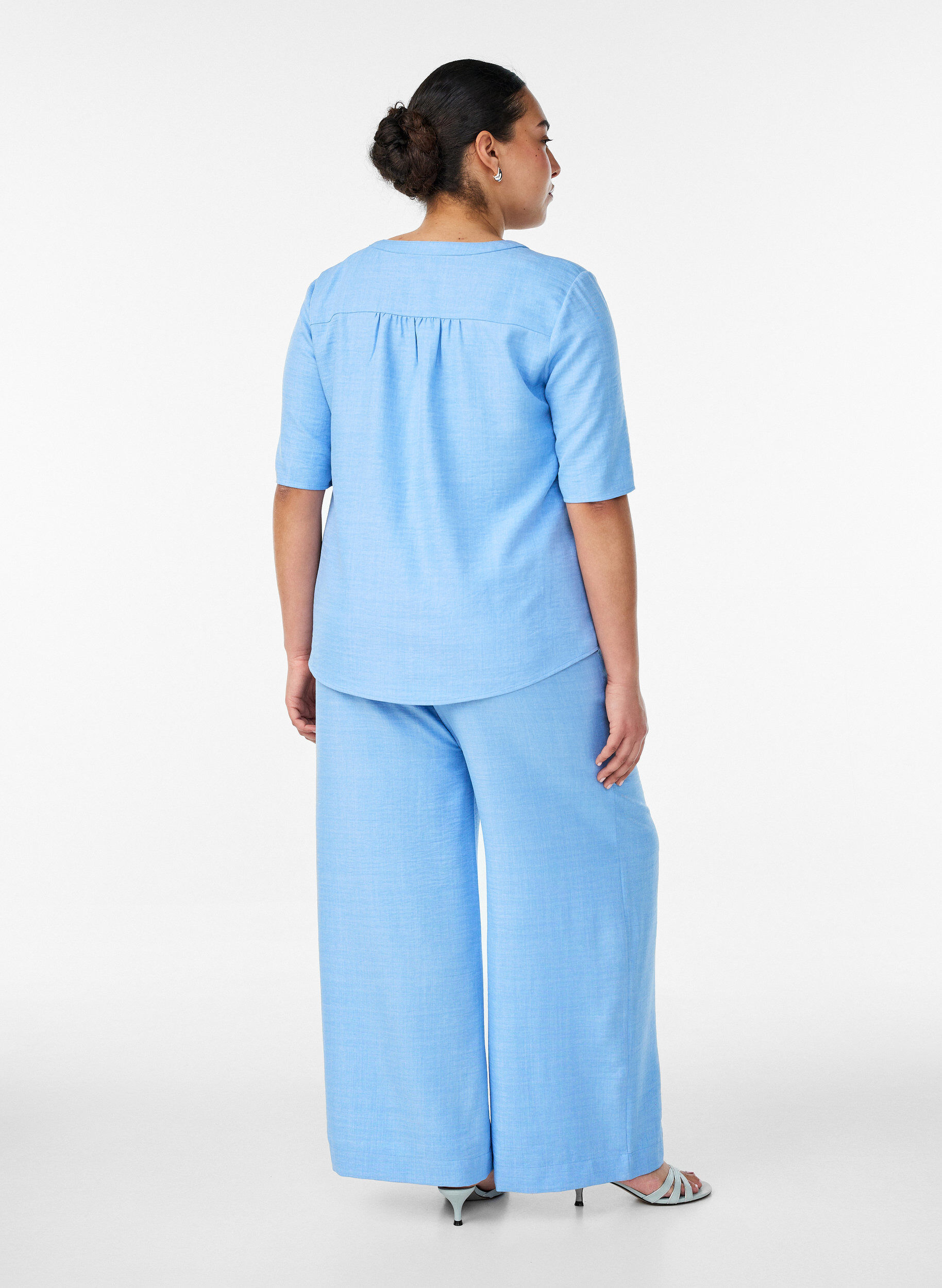 Zizzifashion Loose trousers with elasticated waistband and pockets, Light Blue, Model image number 1