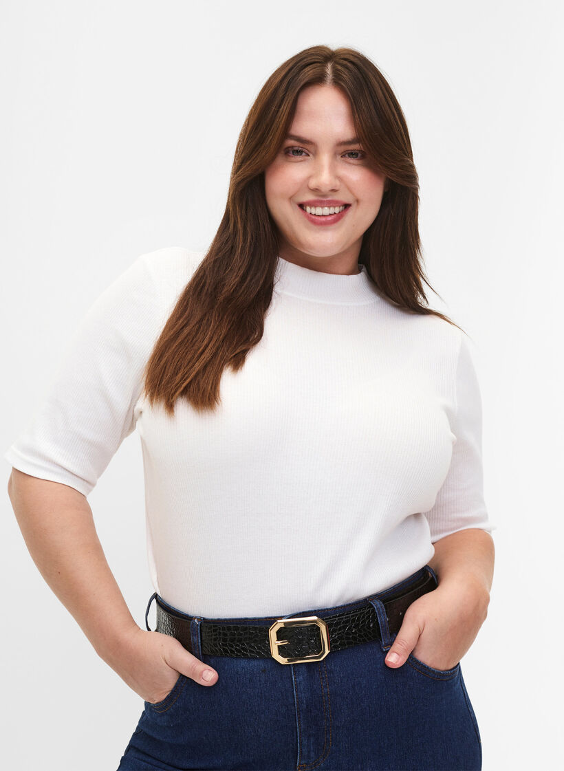 Faux leather belt with croco pattern, Black w. Gold Buckle, Model image number 0