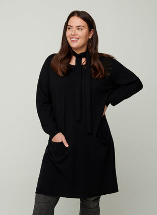 Long-sleeved knitted dress with pockets, Black, Model image number 0
