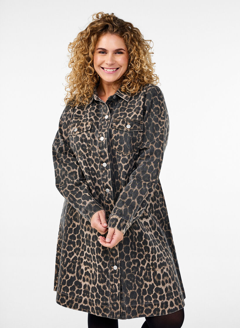 Long-sleeved denim dress with leopard print, Brown Leo AOP, Model image number 0
