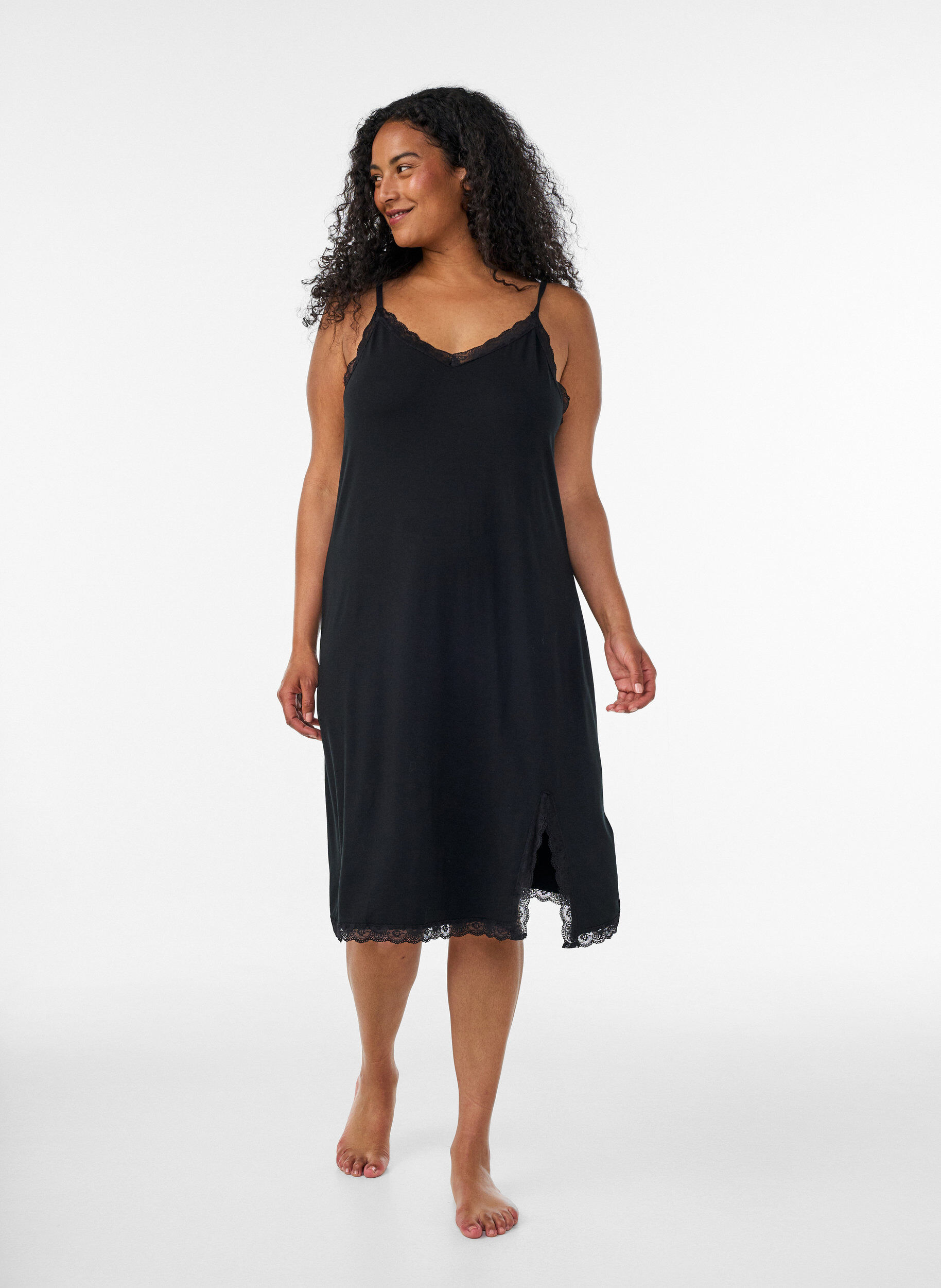Viscose nightgown with lace and slits, Black, Model