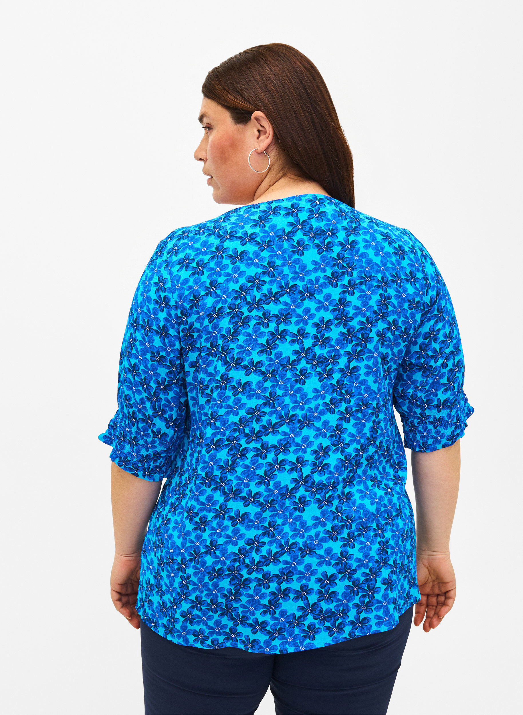 Zizzifashion Viscose blouse with buttons, Blue Small Flower, Model image number 1