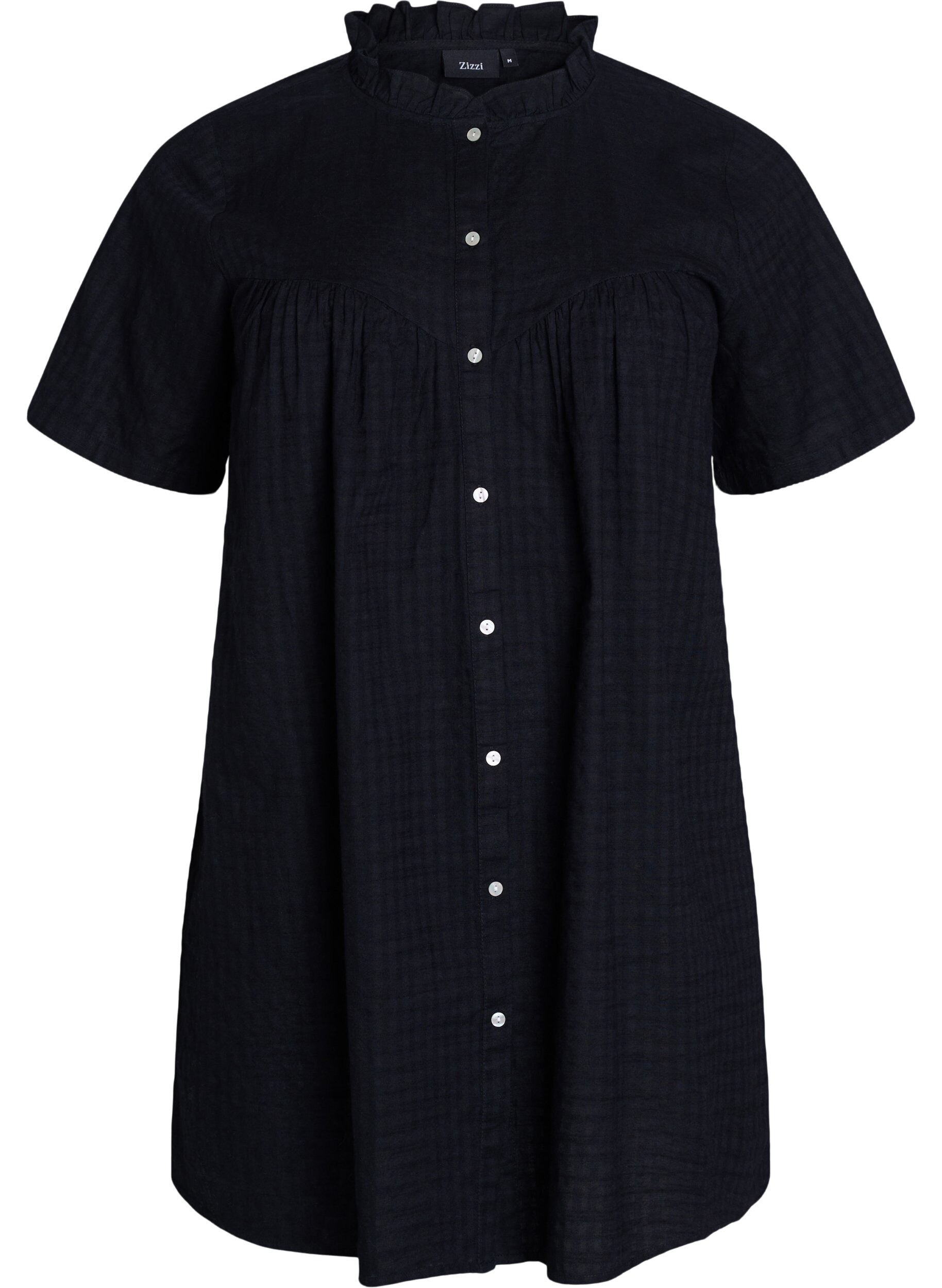 A-shaped tunic with short sleeves and buttons