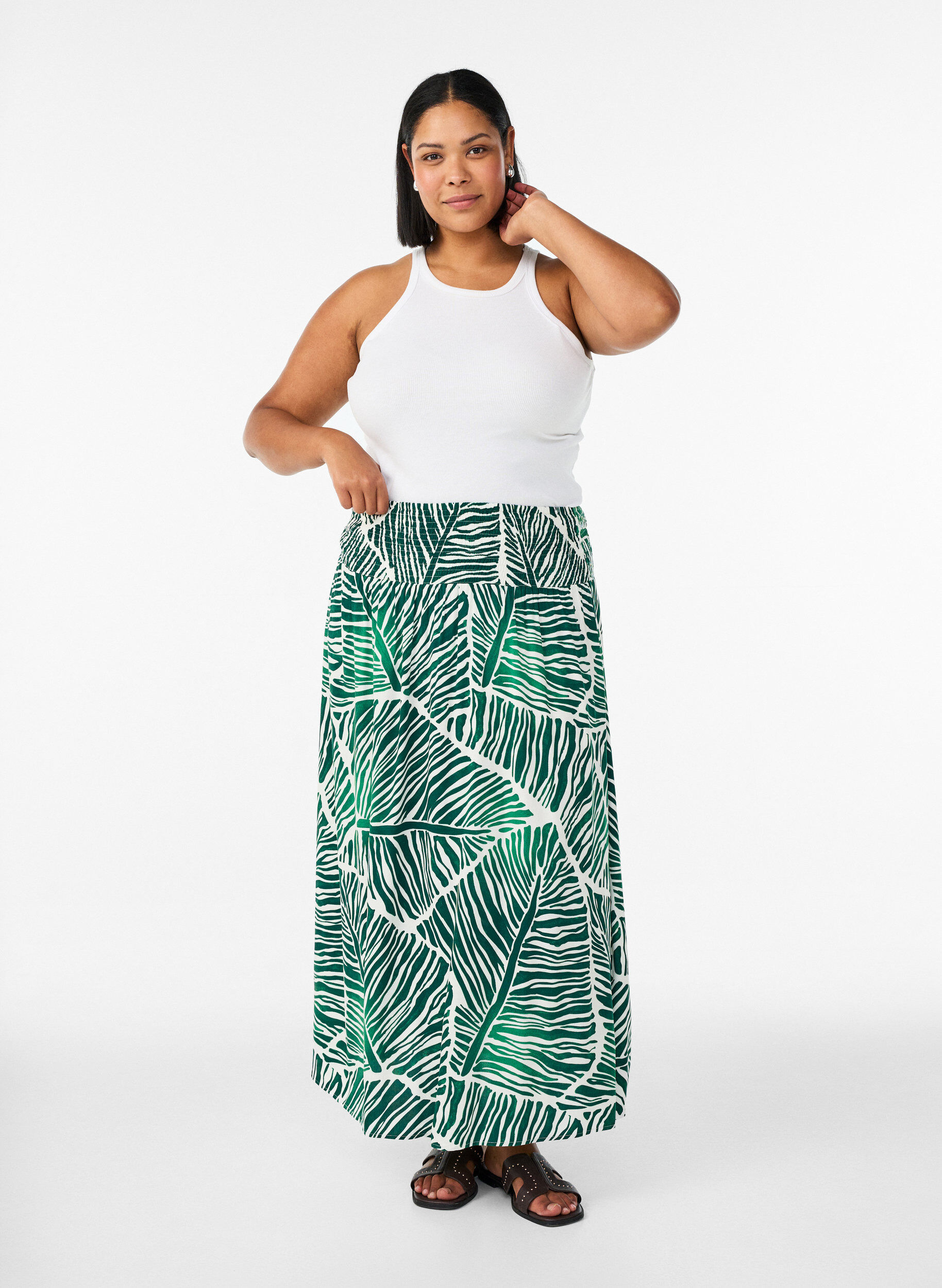 Viscose maxi skirt with smocking, Green, Model
