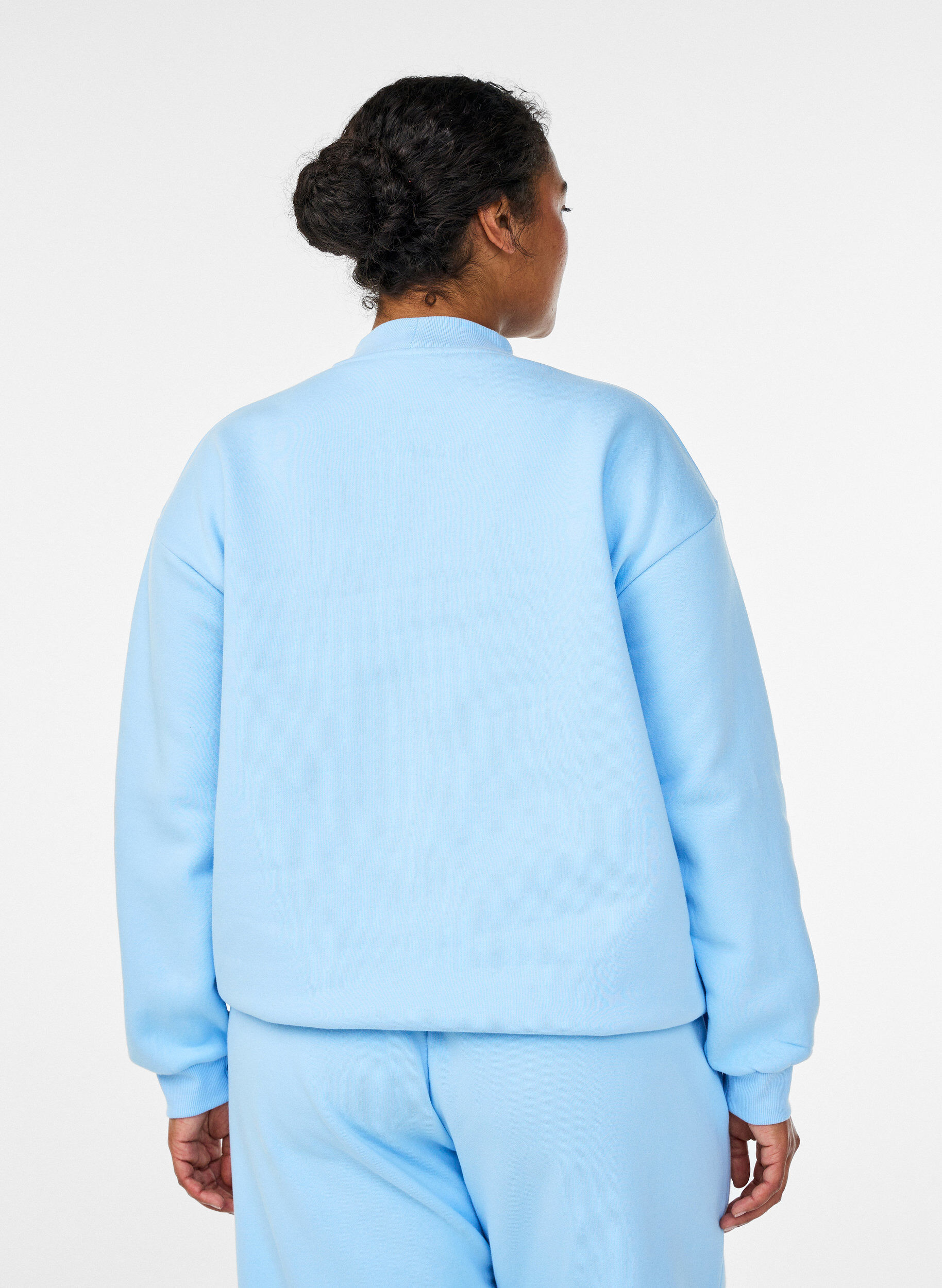 Zizzifashion Sweatshirt with high neck and long sleeves, Light Blue, Model image number 2